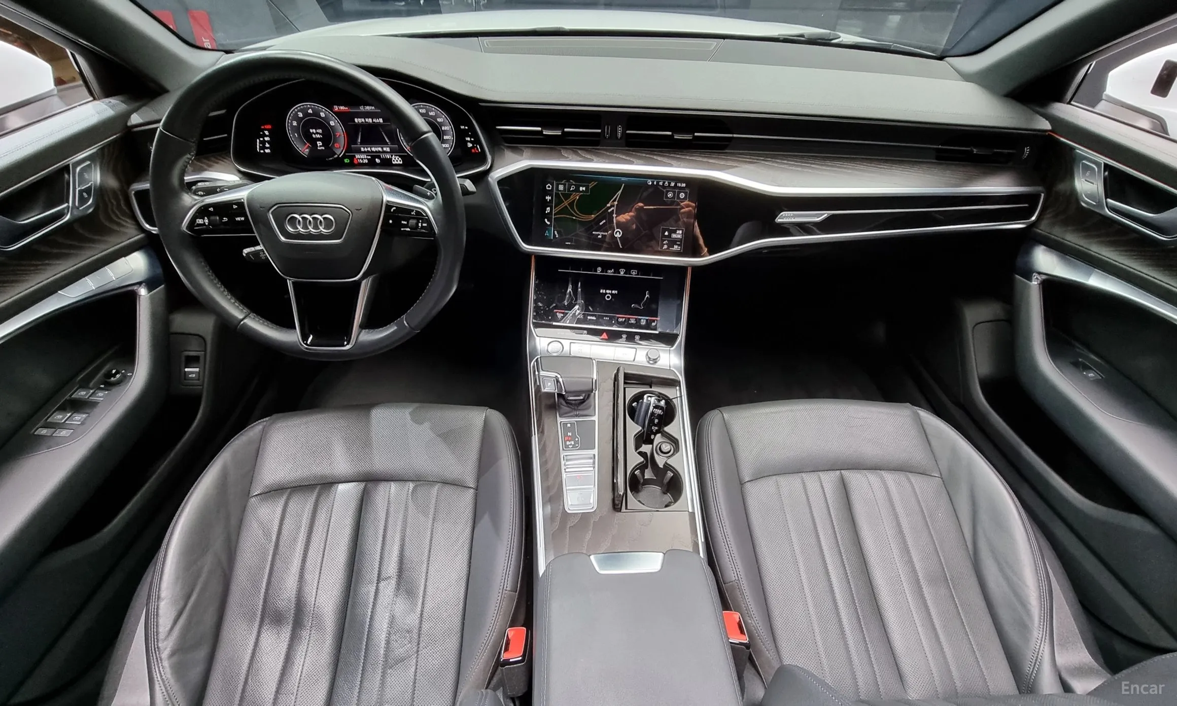 Audi A6 (C8) превью 7