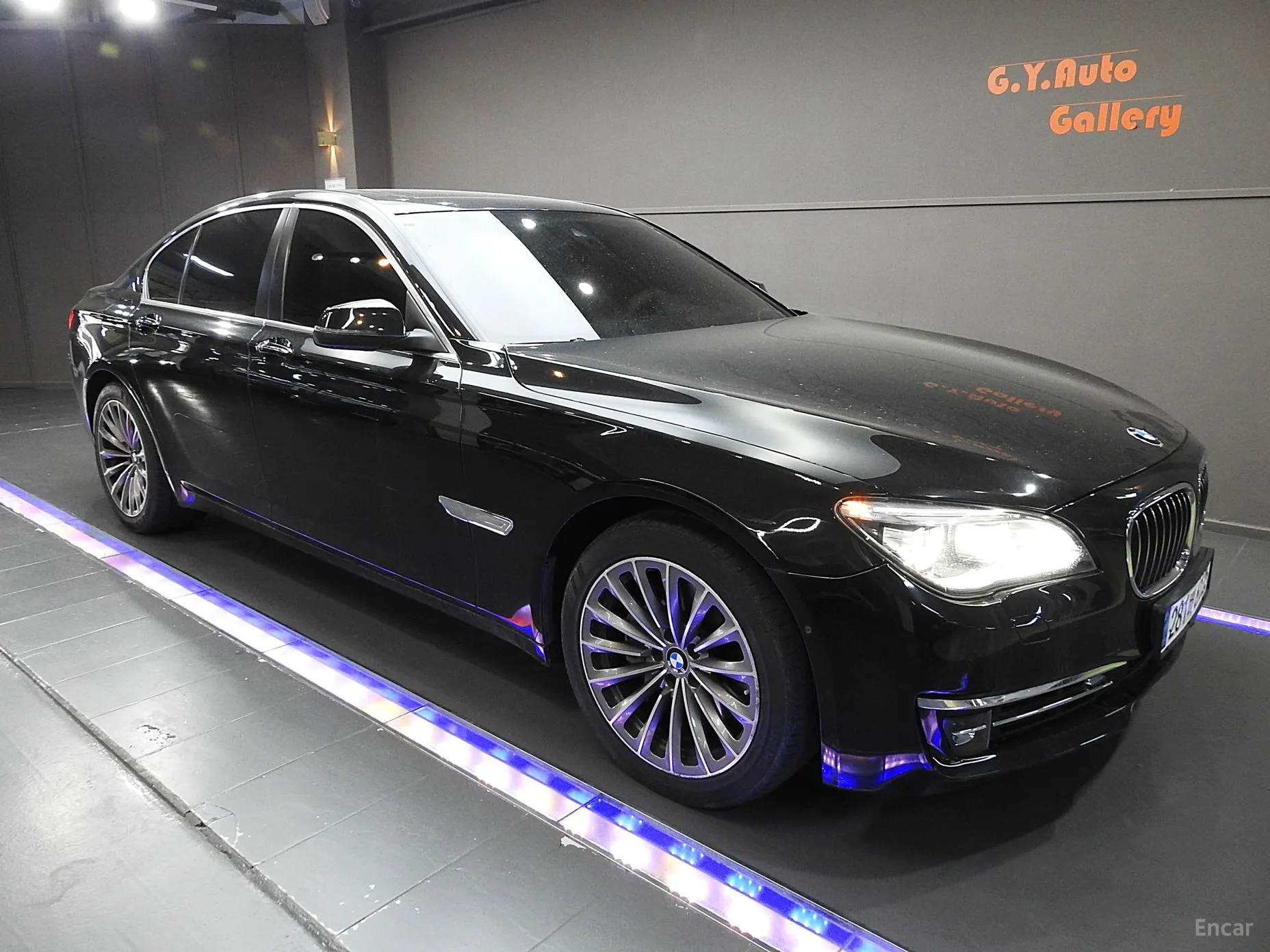 BMW 7 Series (F01)