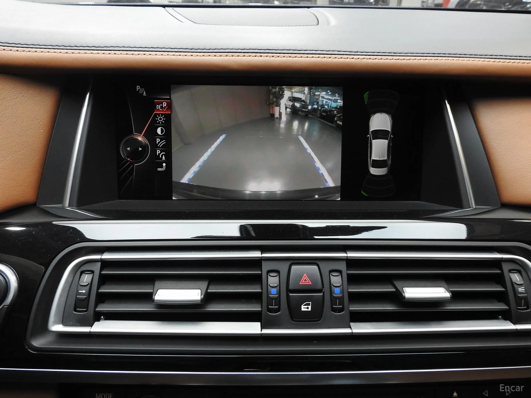BMW 7 Series (F01) превью 18