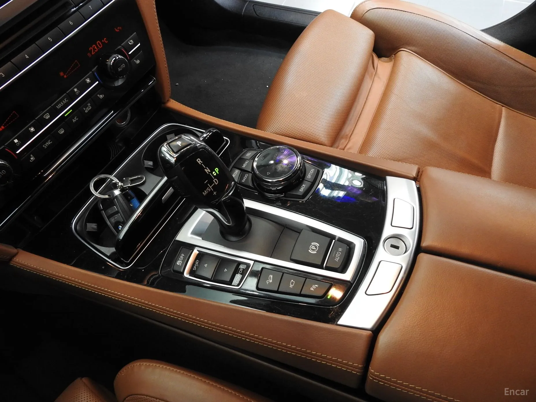 BMW 7 Series (F01) превью 9