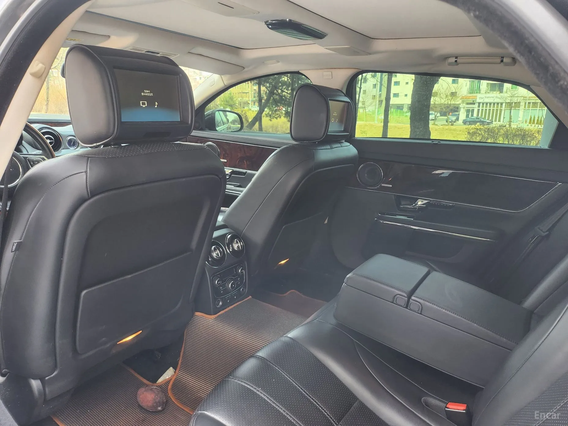 Jaguar All New XJ превью 10