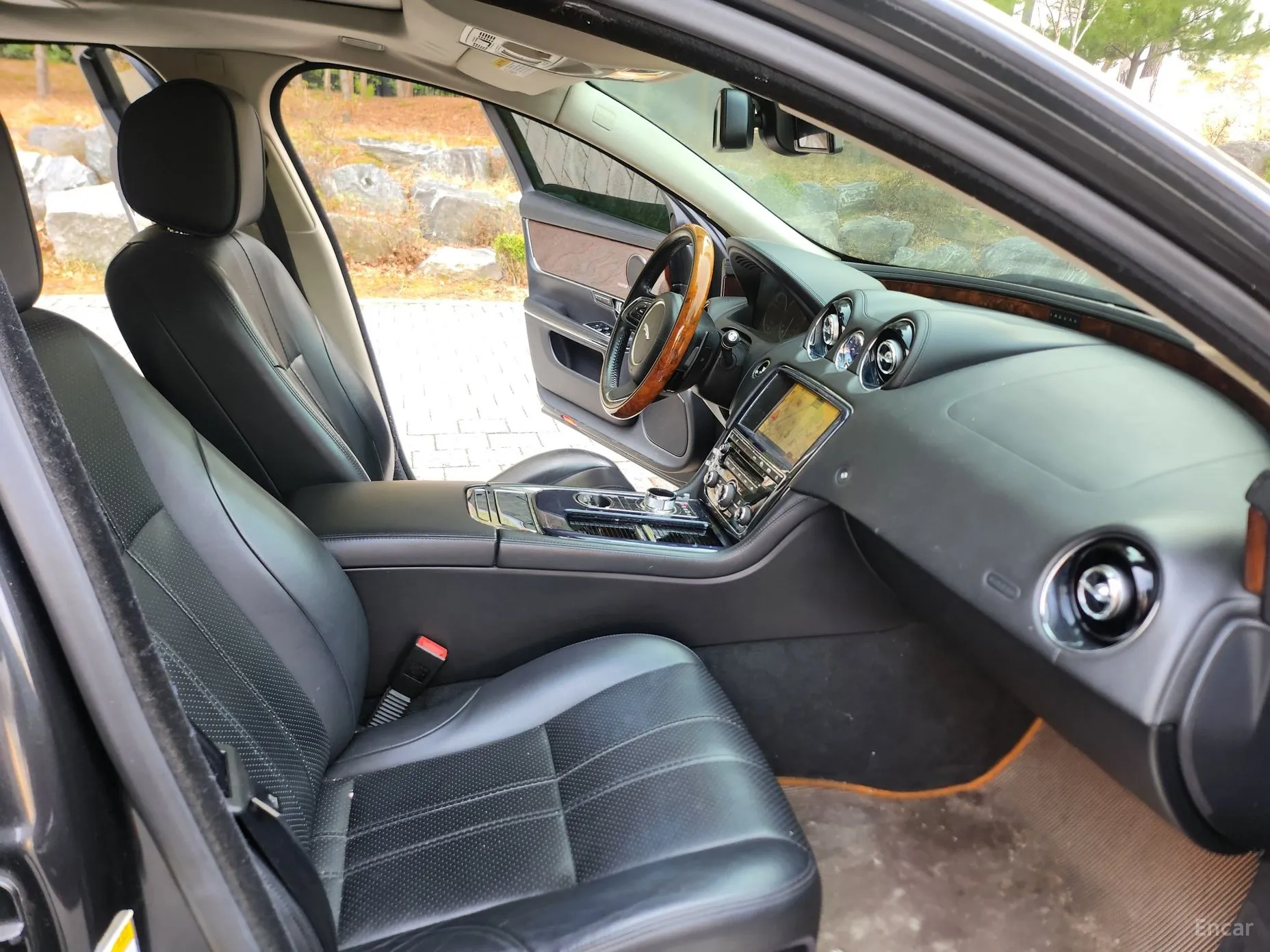 Jaguar All New XJ превью 12
