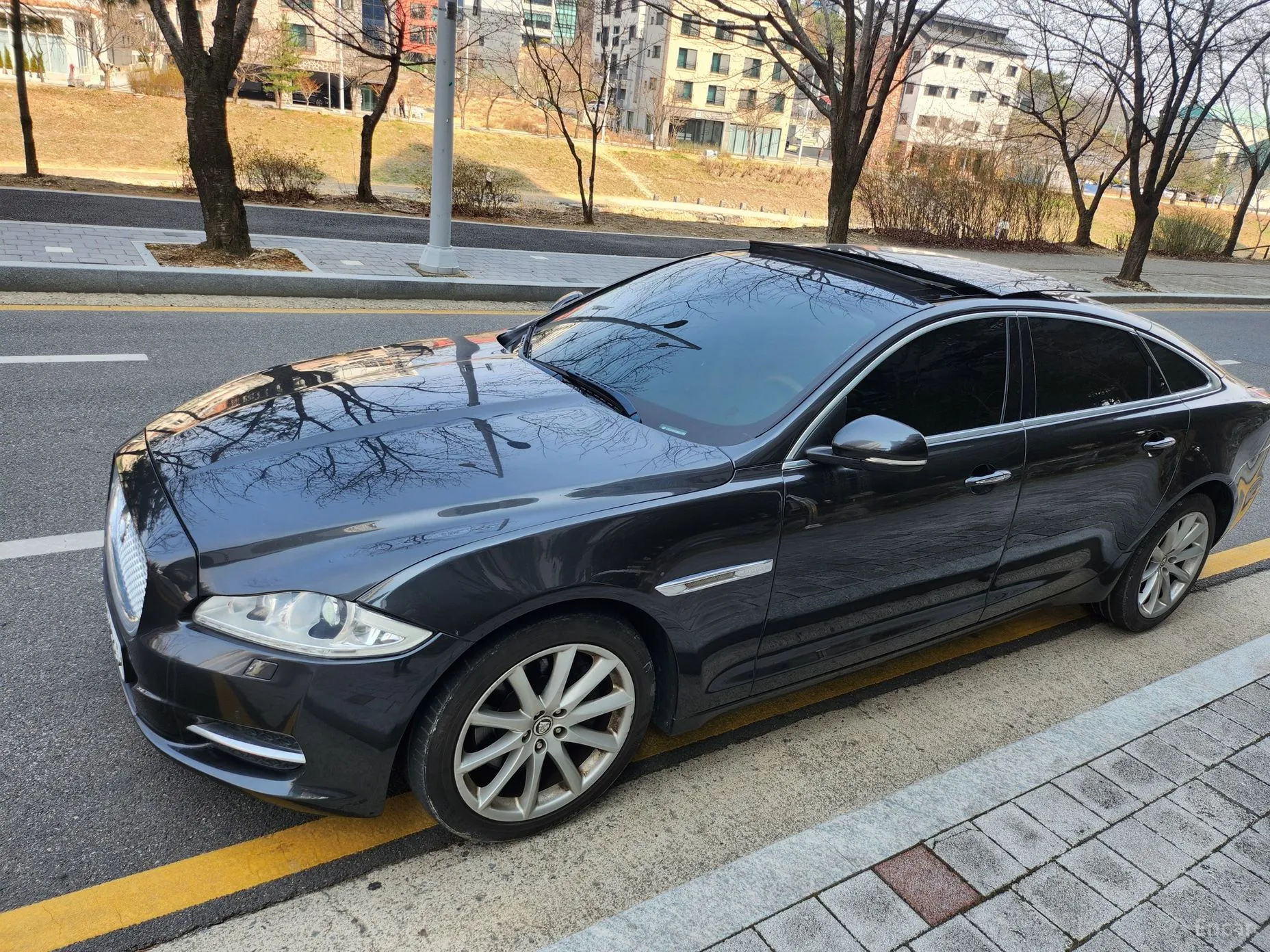 Jaguar All New XJ превью 19