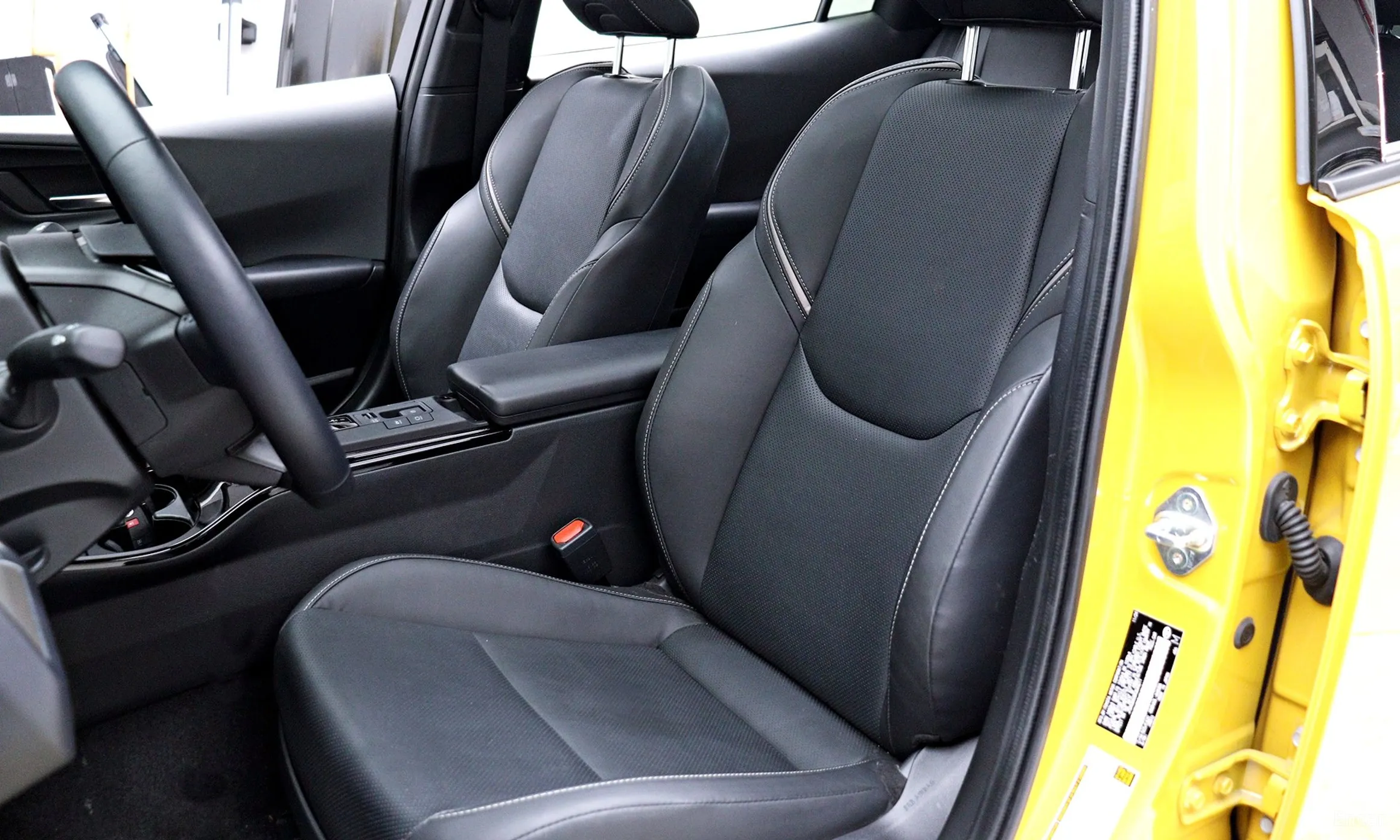 Toyota Prius 5th Generation превью 11
