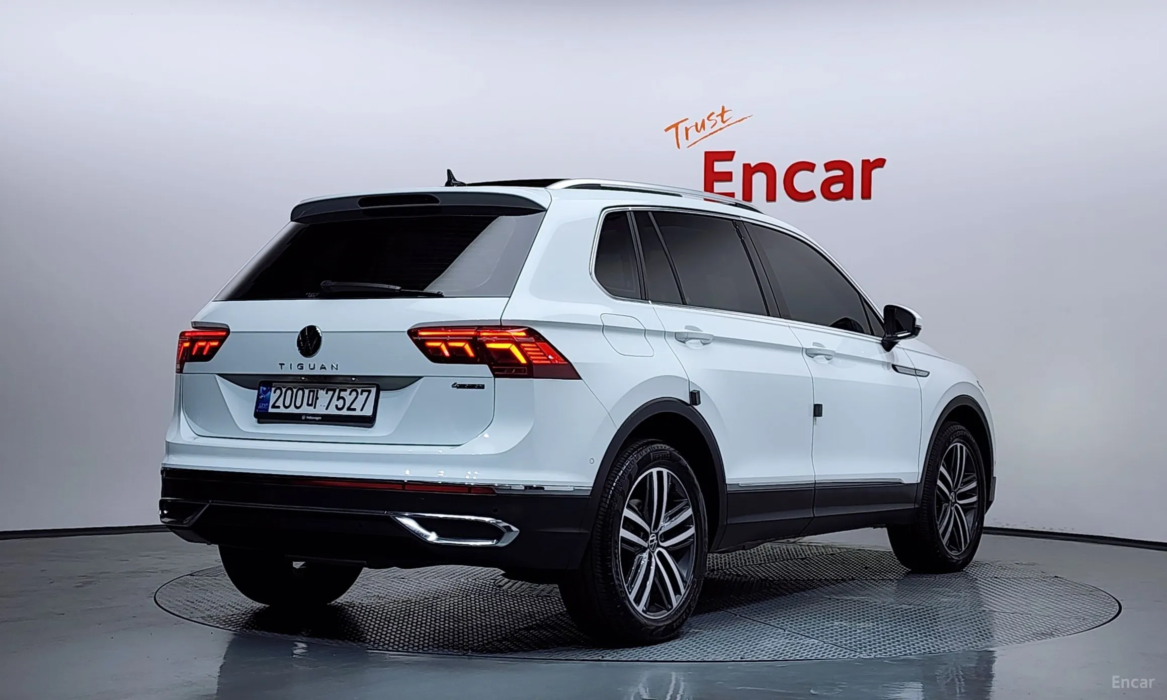 Volkswagen Tiguan 2nd Generation превью 2