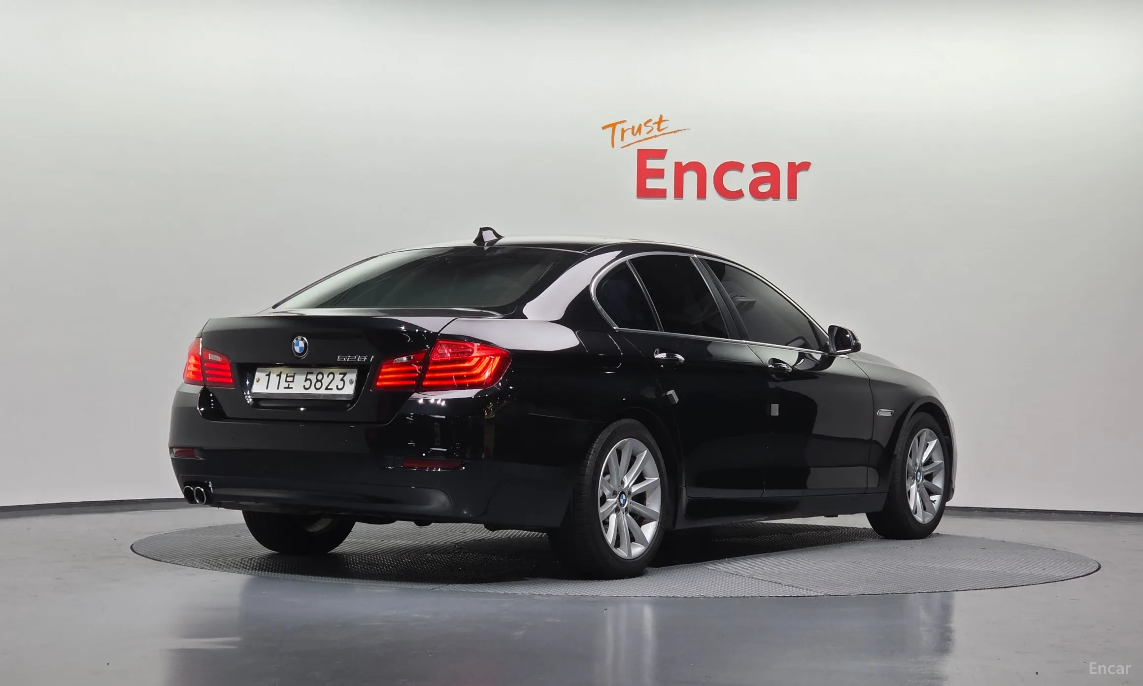 BMW 5 Series (F10) превью 2