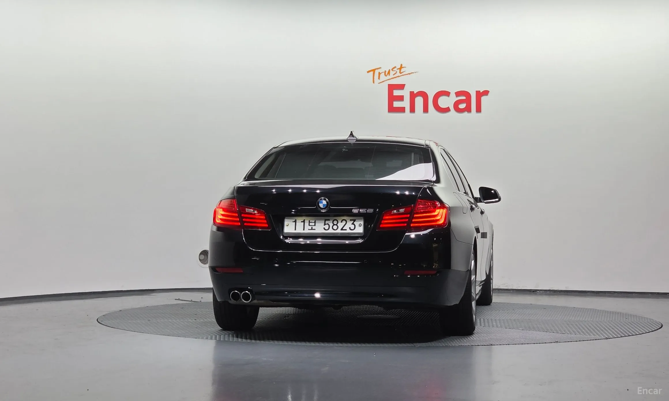 BMW 5 Series (F10) превью 4