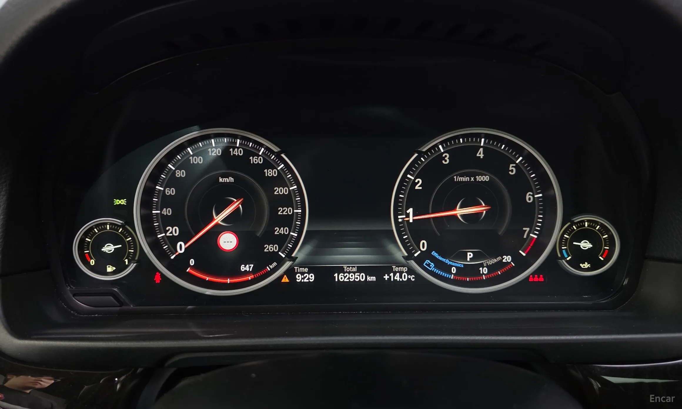 BMW 5 Series (F10) превью 8