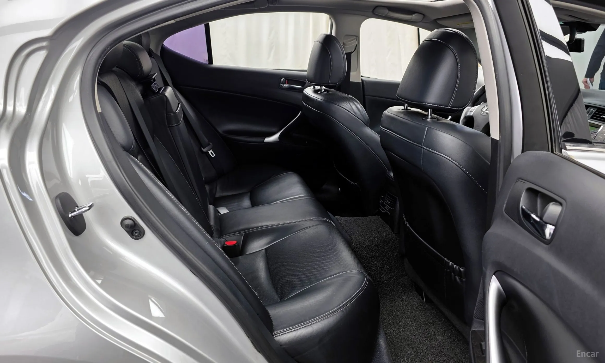 Lexus IS250 превью 12
