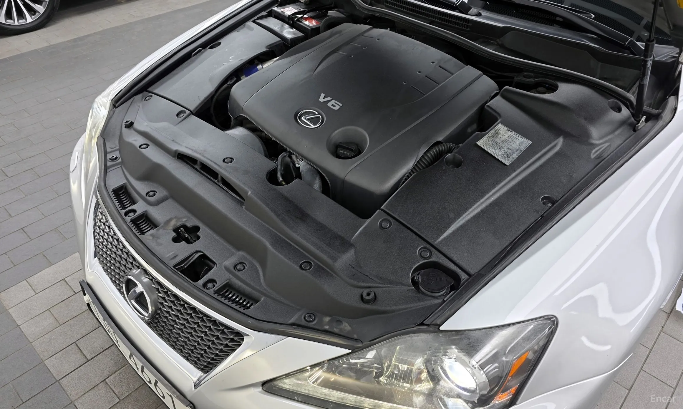 Lexus IS250 превью 6
