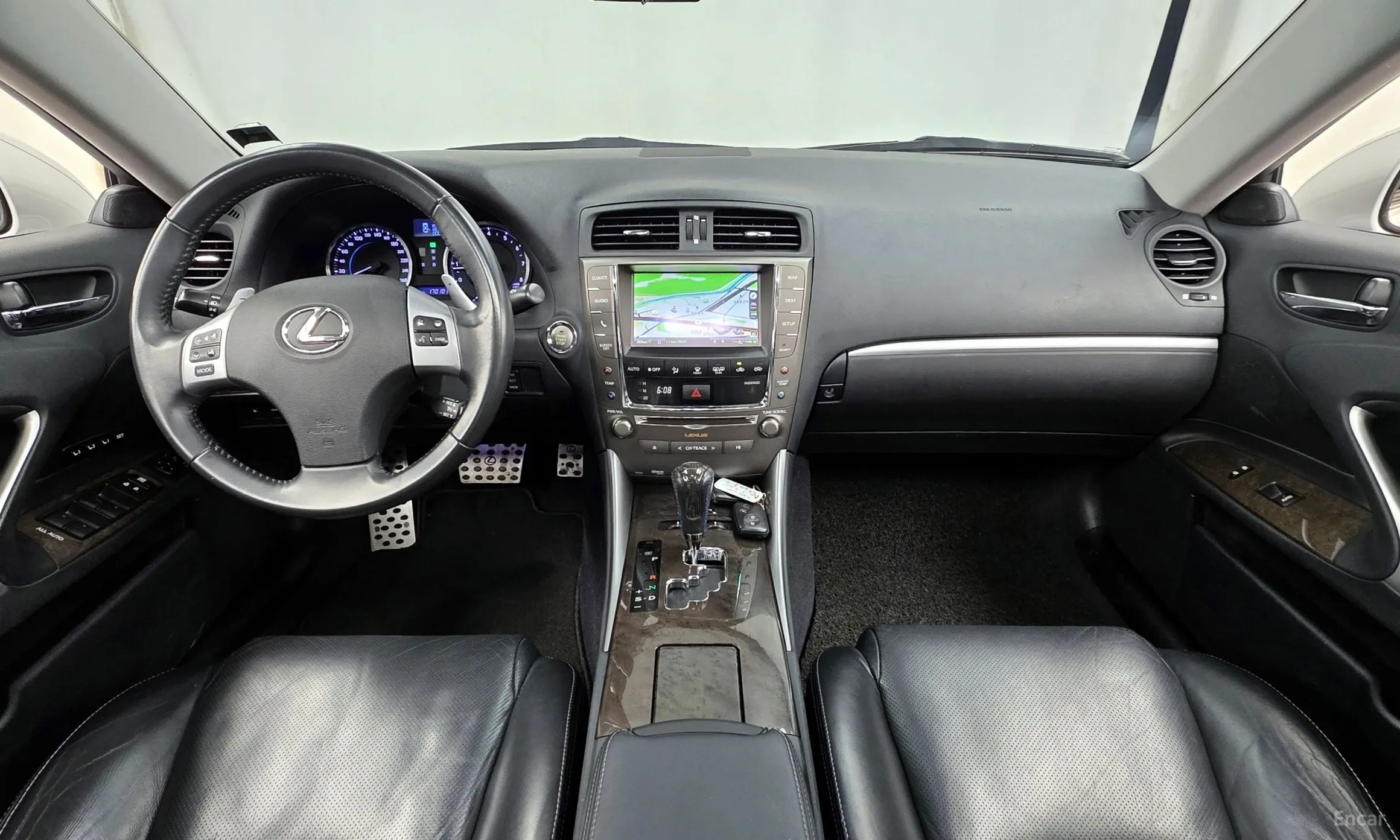 Lexus IS250 превью 7