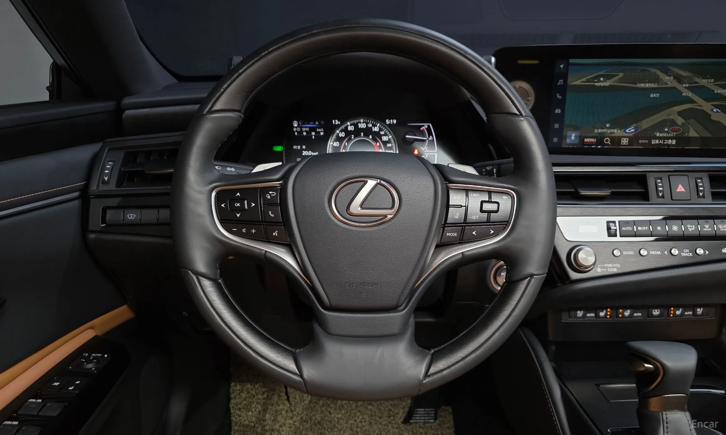 Lexus ES300h 7th Generation превью 13