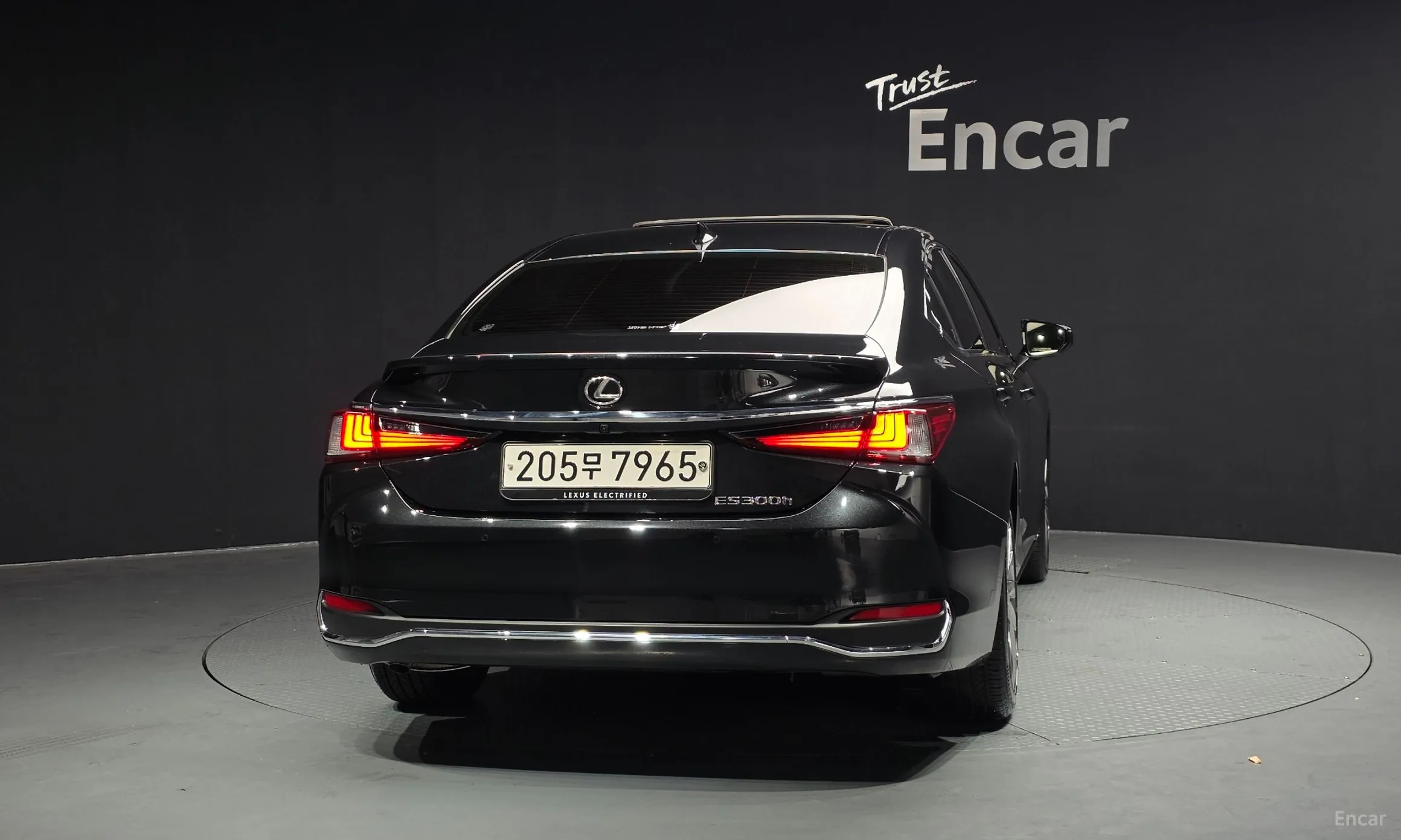 Lexus ES300h 7th Generation превью 4