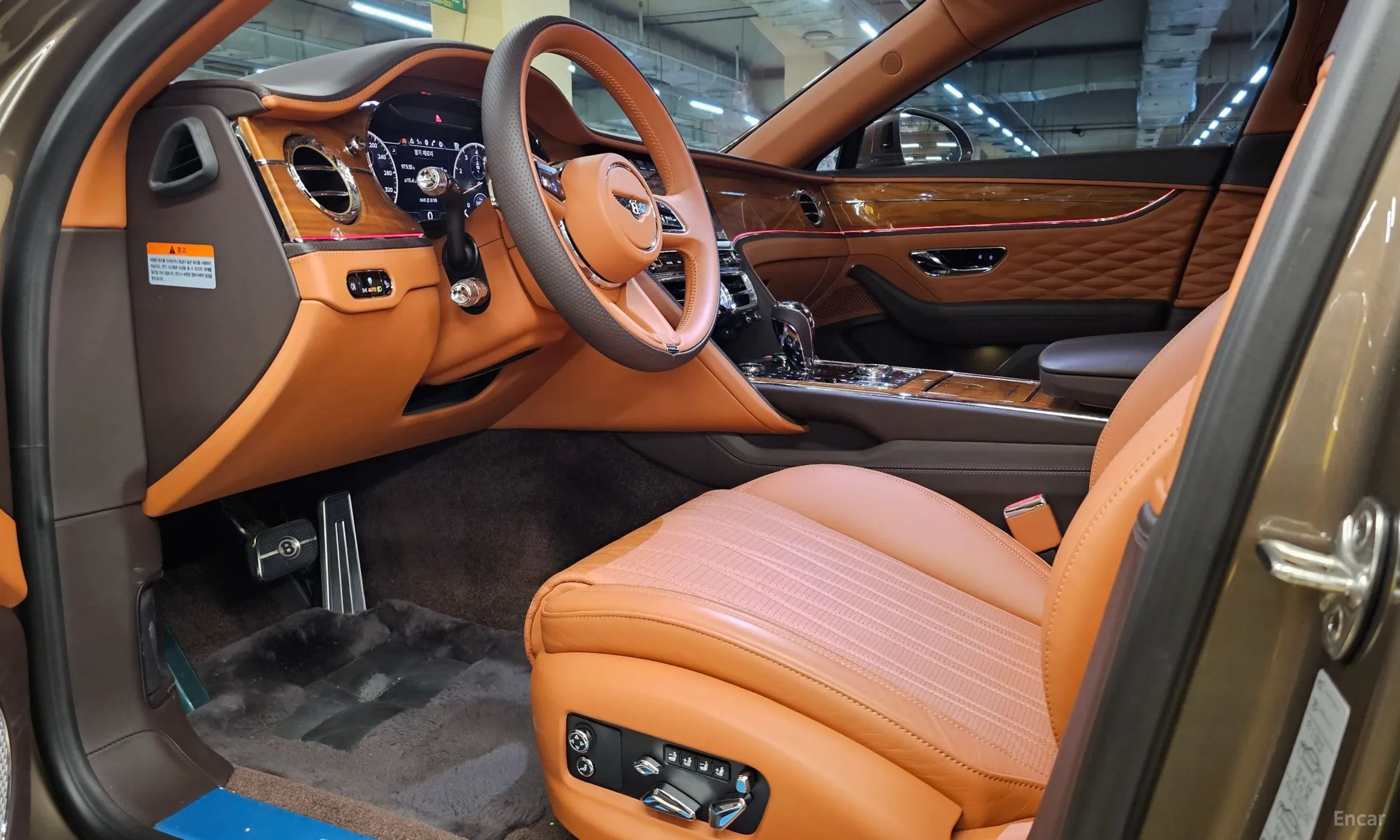 Bentley Flying Spur 3rd Generation превью 10