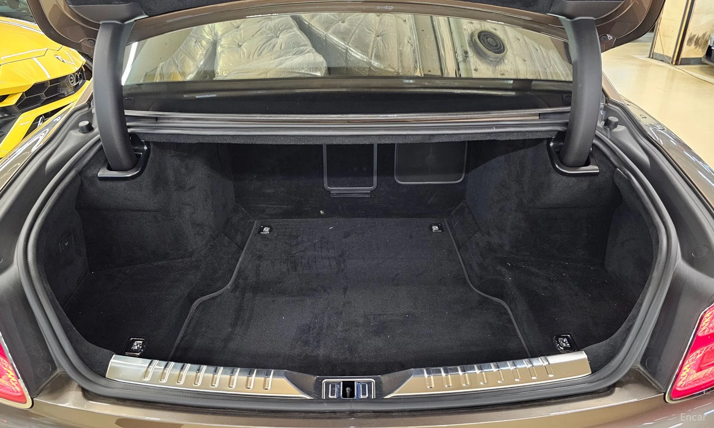 Bentley Flying Spur 3rd Generation превью 6