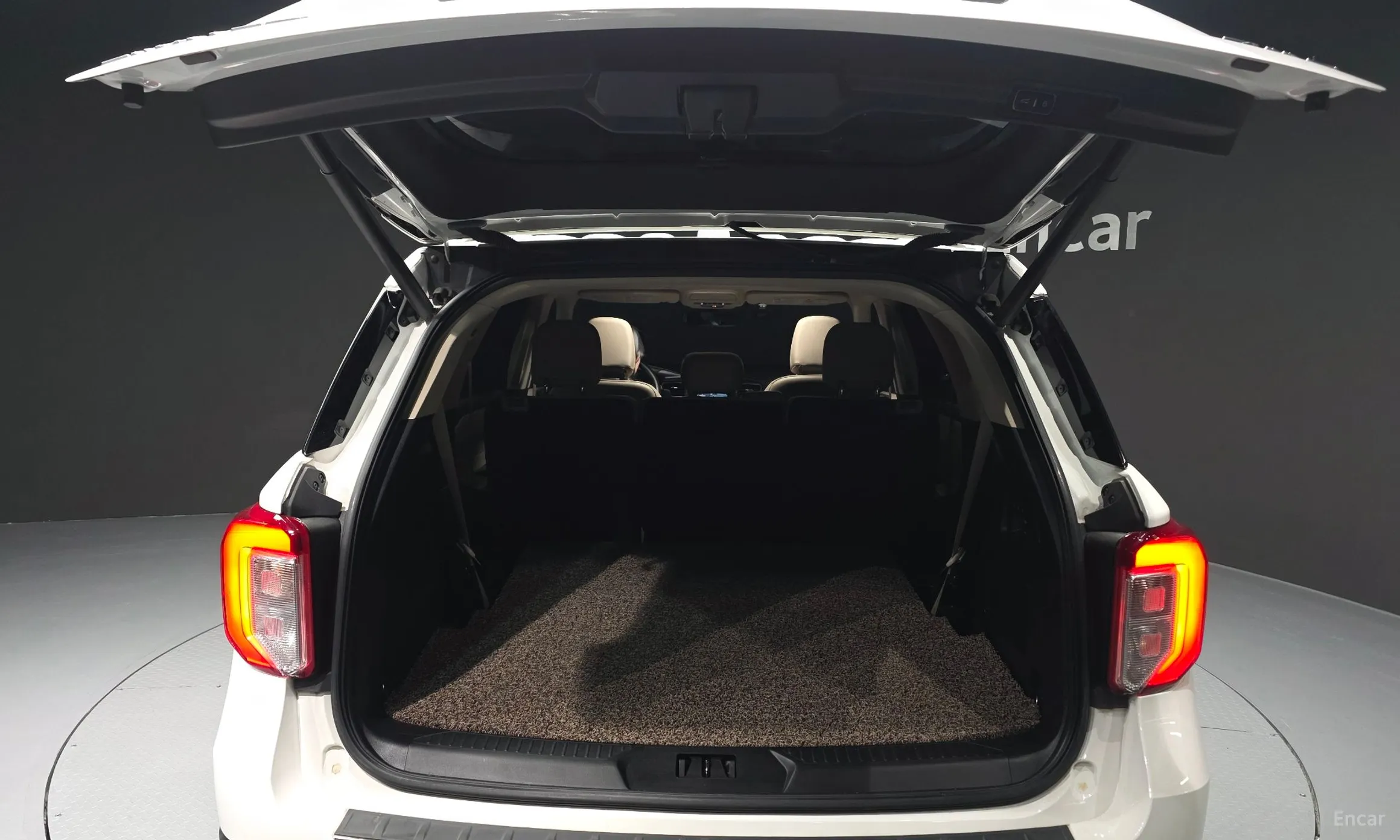 Ford Explorer 6th Generation превью 20