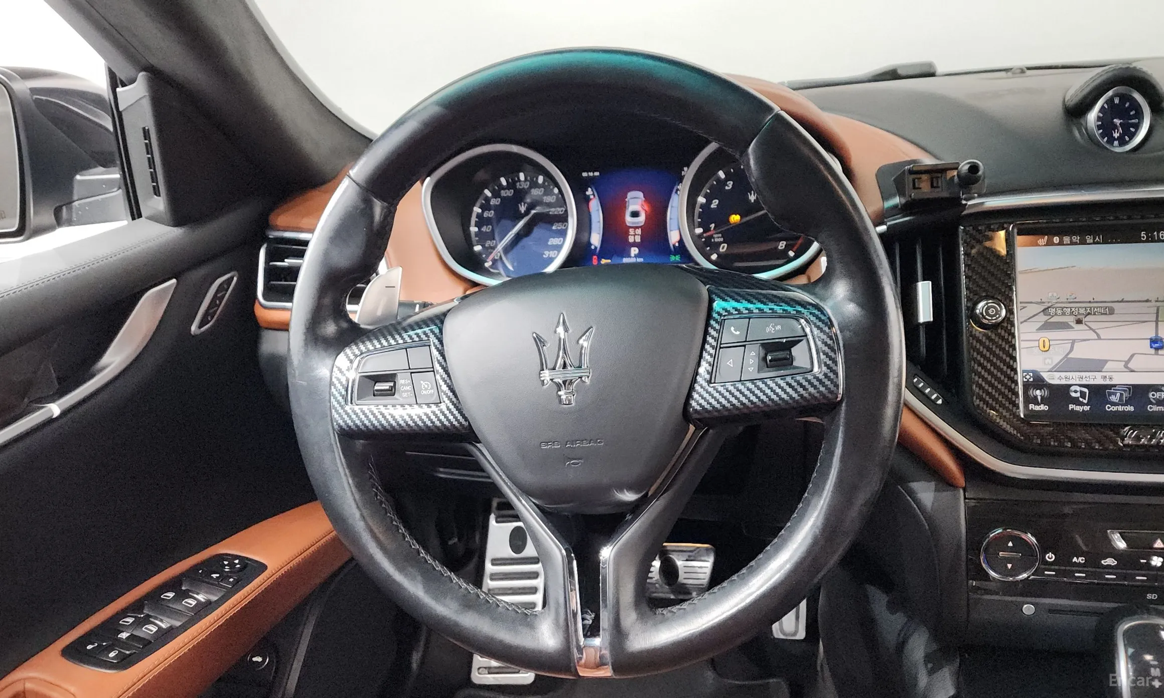 Maserati Ghibli превью 13