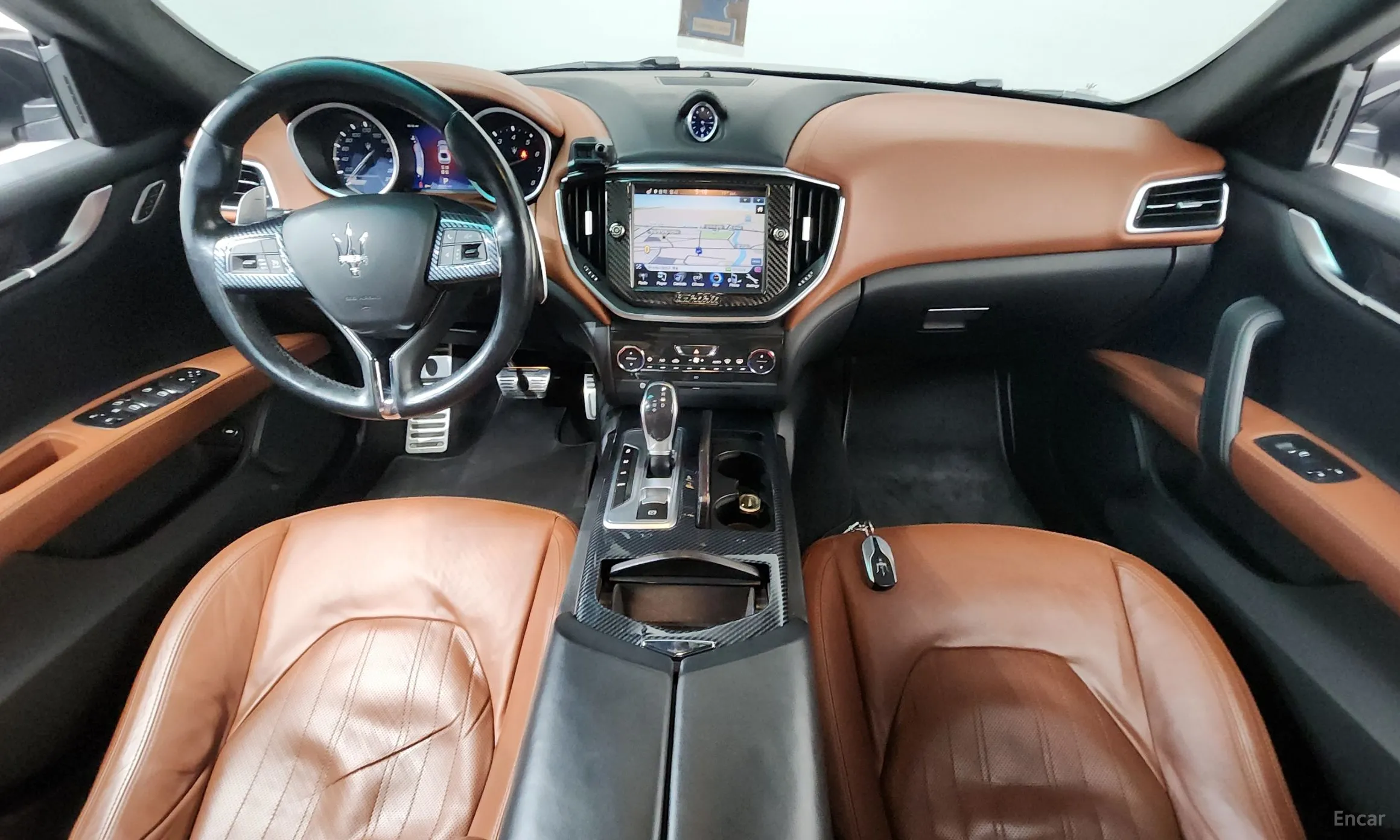 Maserati Ghibli превью 7
