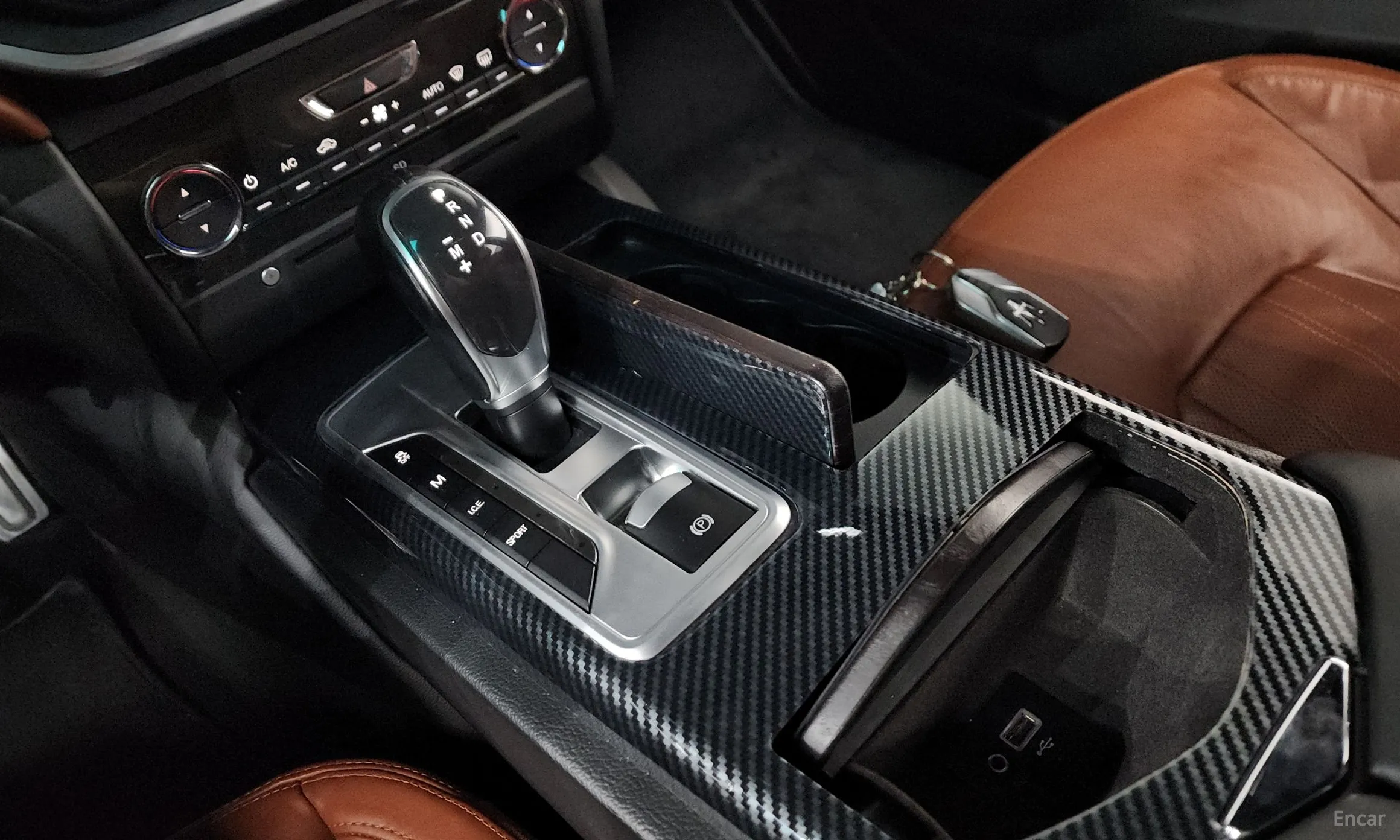 Maserati Ghibli превью 9