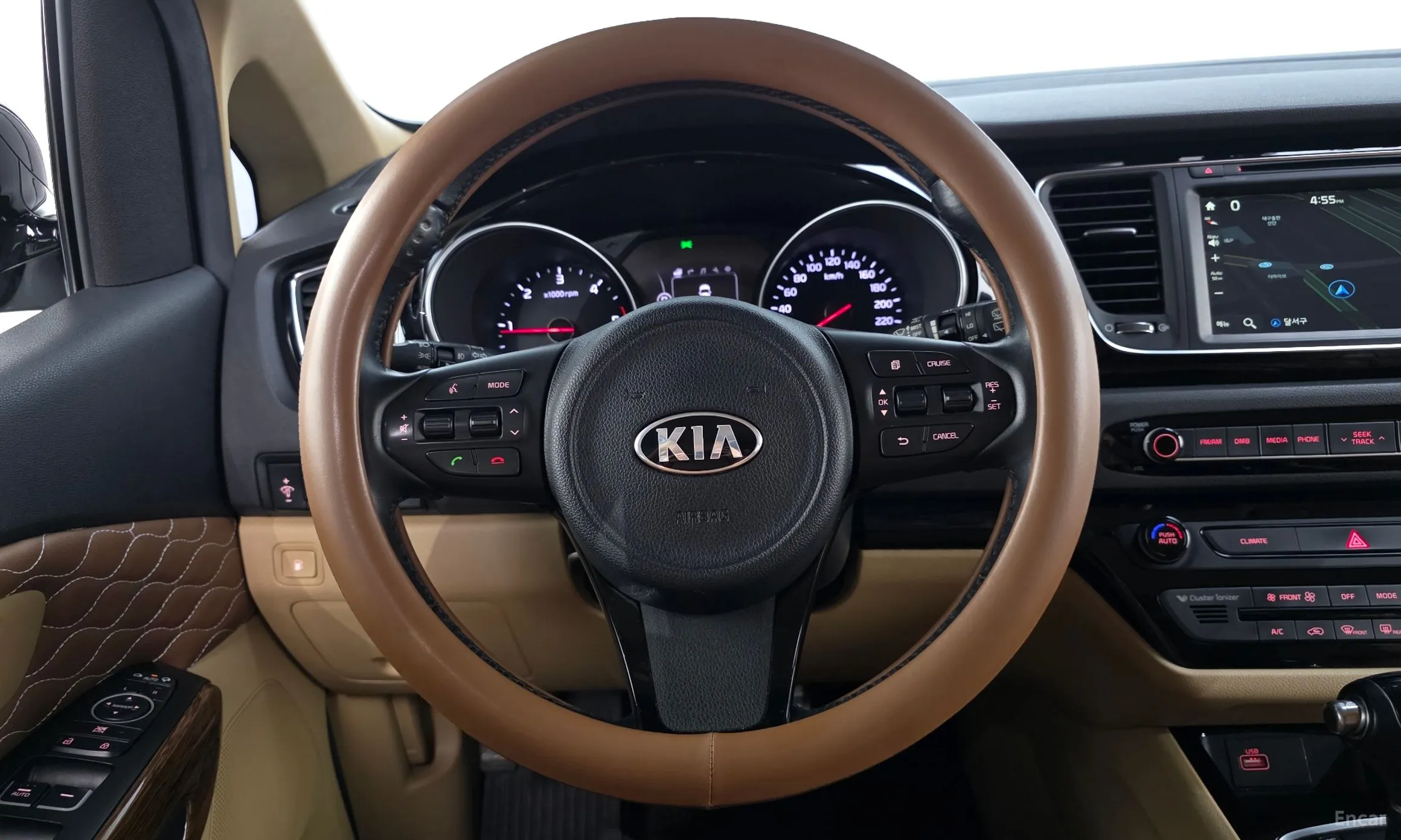 Kia Carnival превью 13
