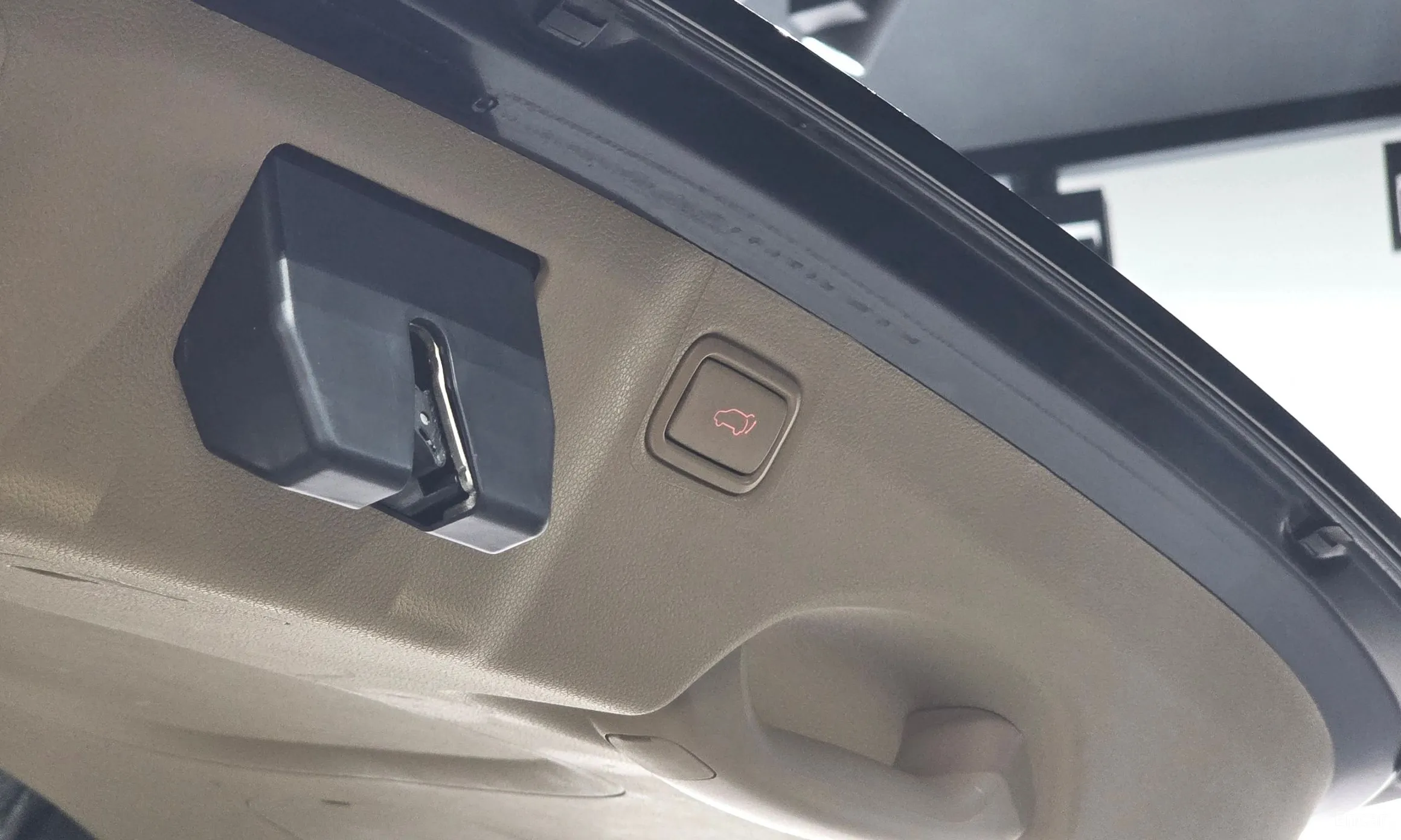 Kia Carnival превью 20