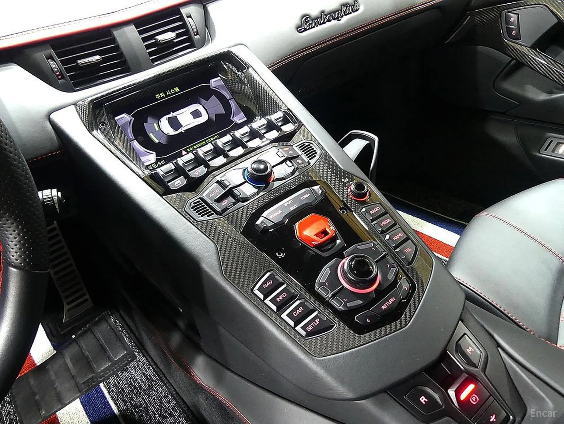 Lamborghini Aventador превью 14