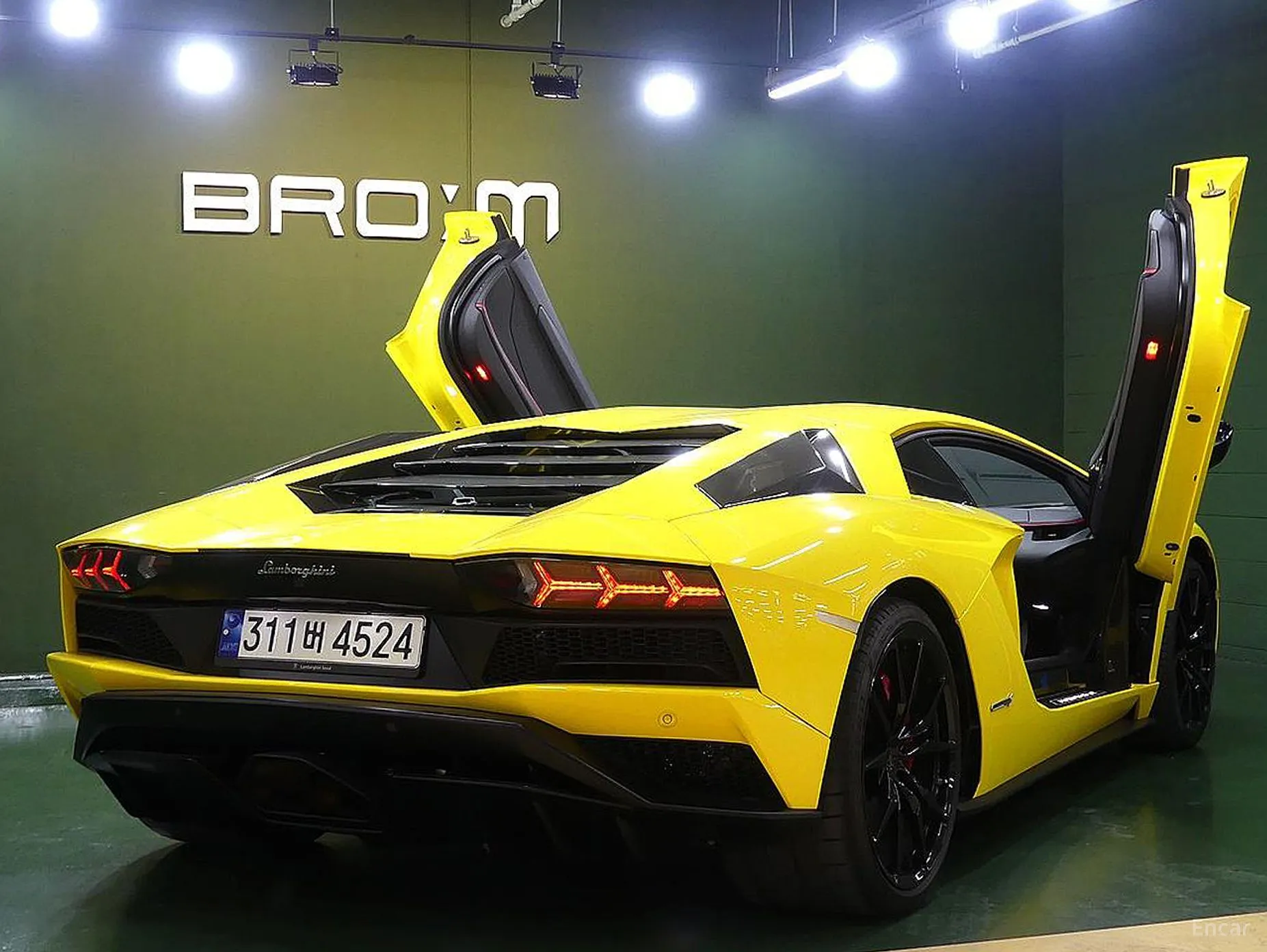 Lamborghini Aventador превью 5