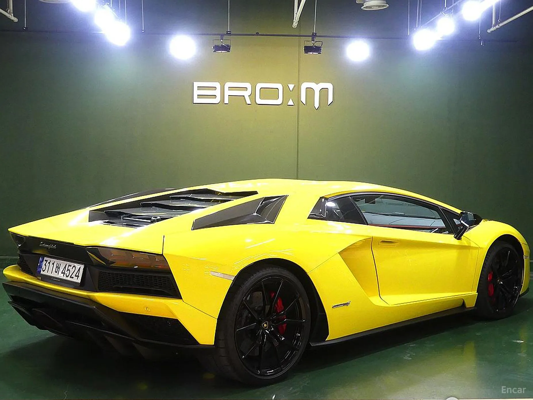 Lamborghini Aventador превью 6