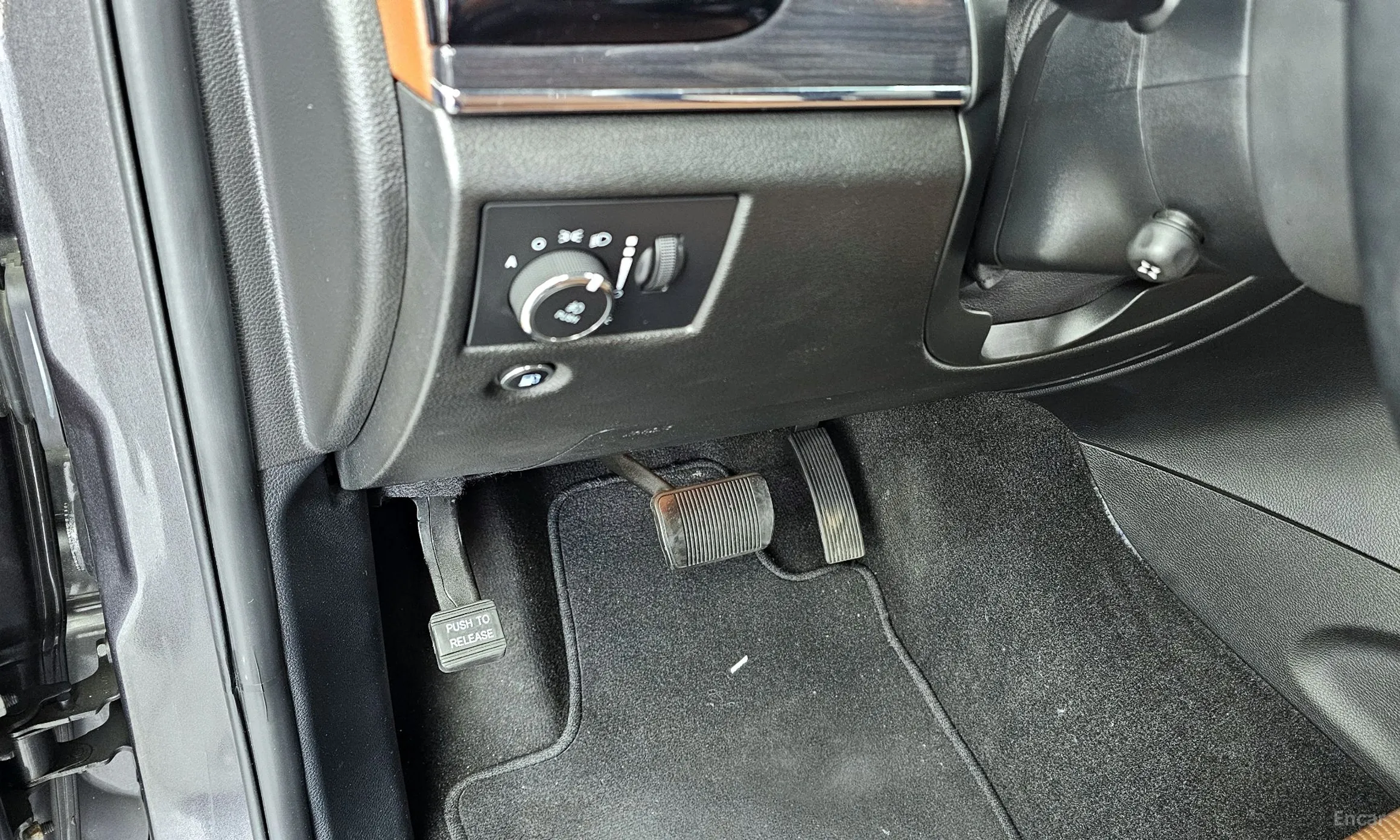 Jeep Grand Cherokee превью 16