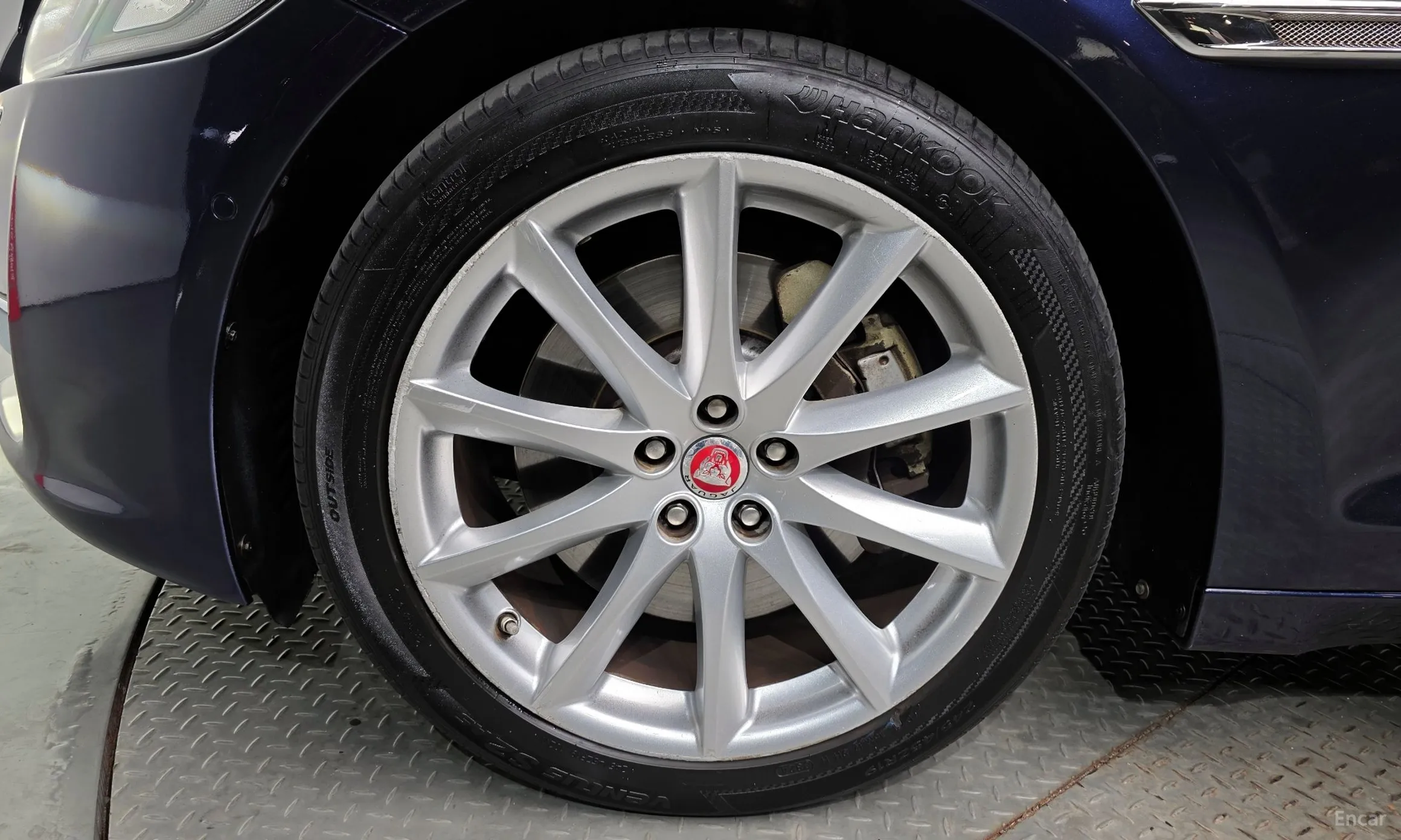 Jaguar All New XJ превью 5