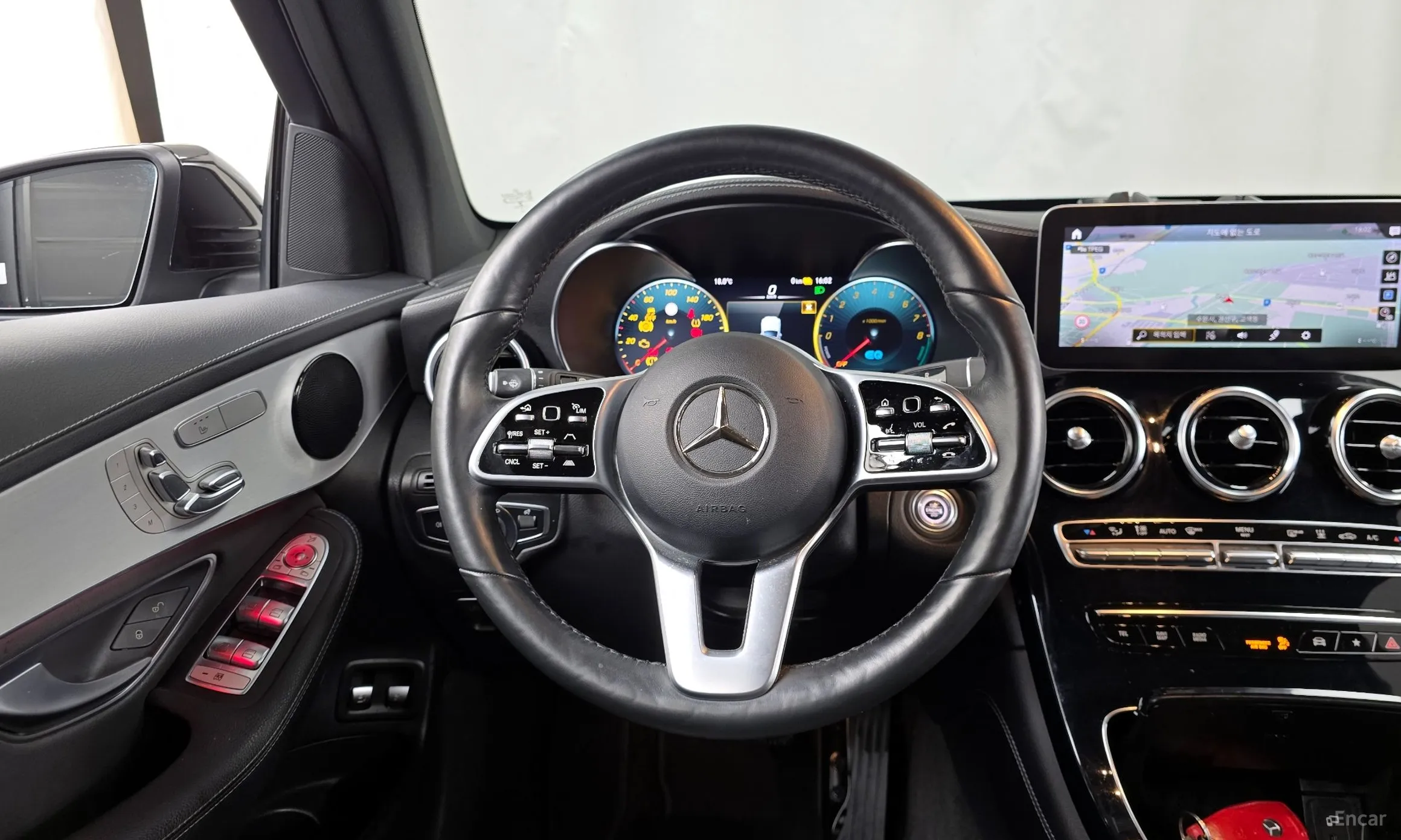 Mercedes Benz GLC-Class X253 превью 13