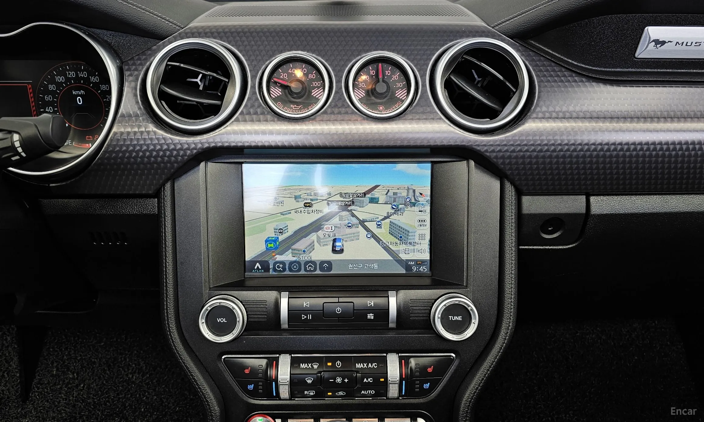 Ford Mustang превью 14