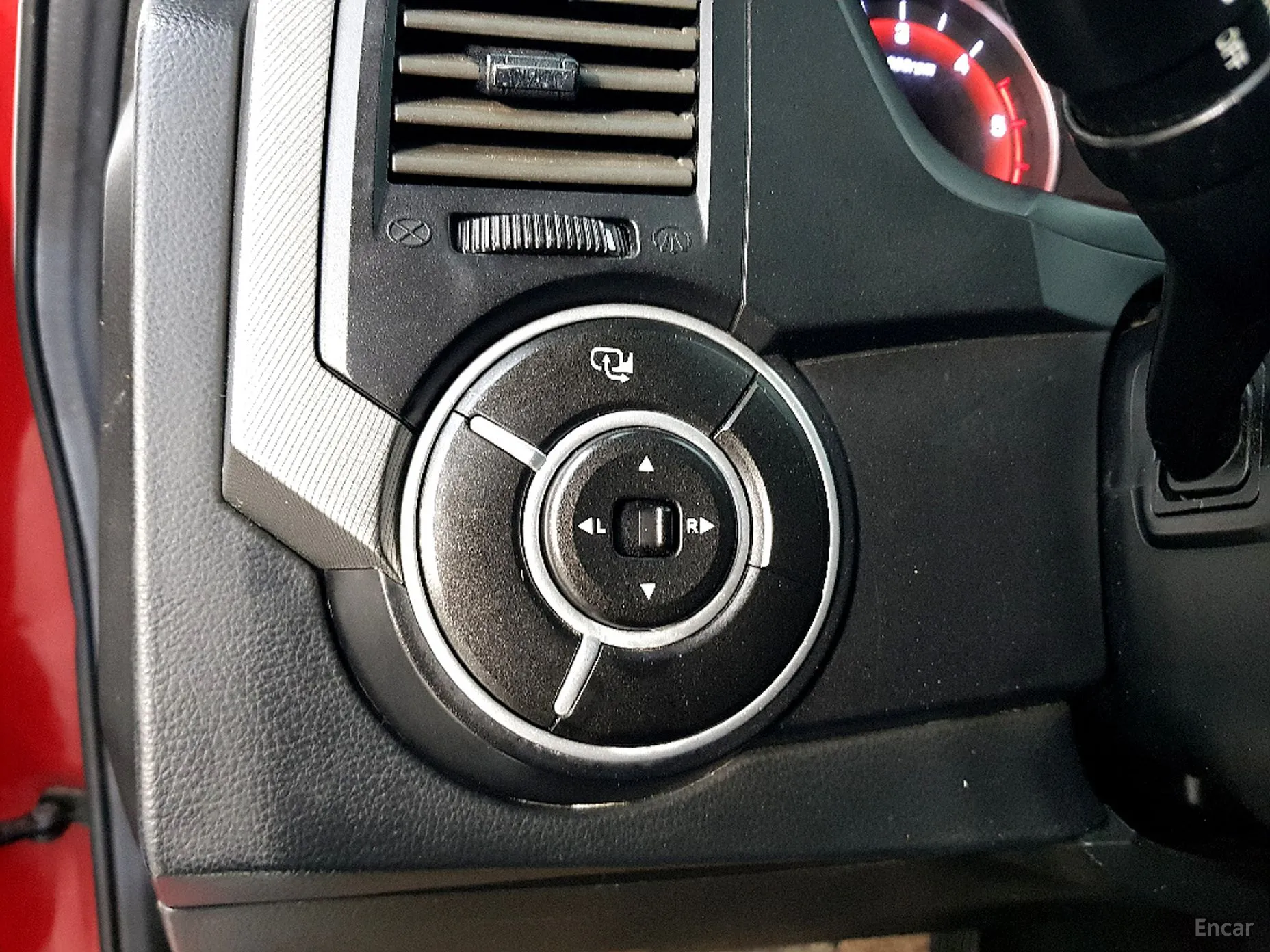 KG Mobility (SsangYong) Korando Sports превью 12