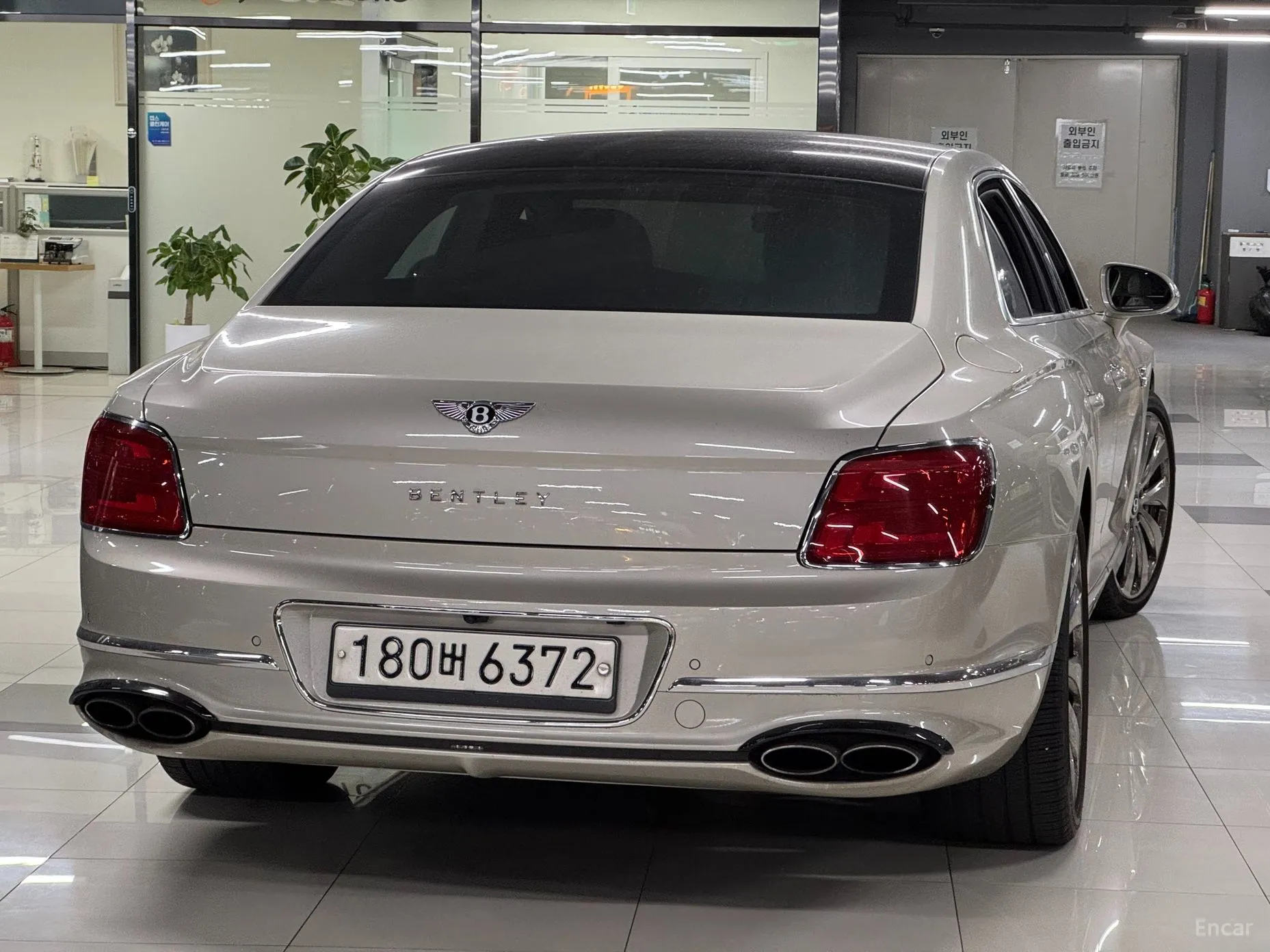 Bentley Flying Spur 3rd Generation превью 3