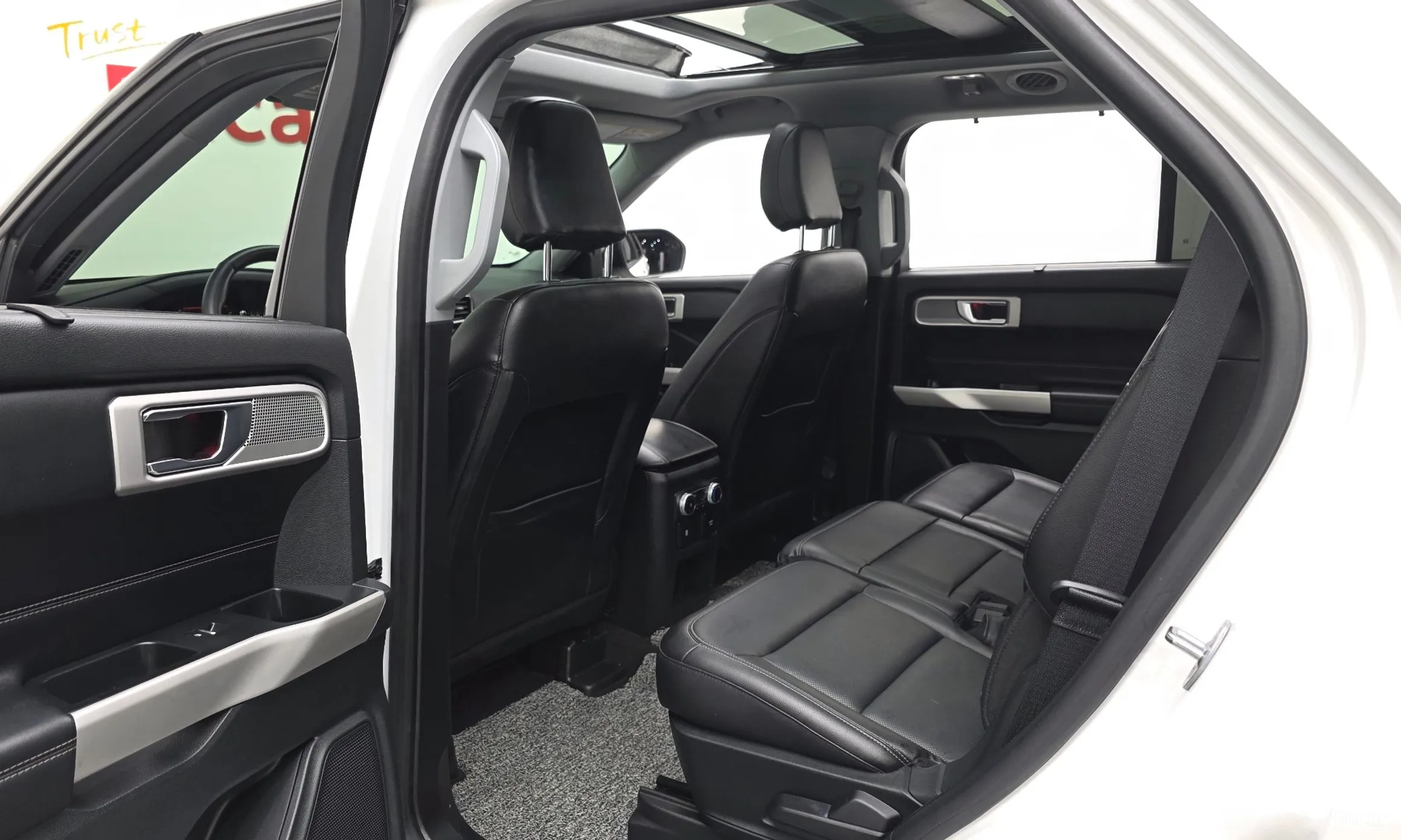 Ford Explorer 6th Generation превью 11