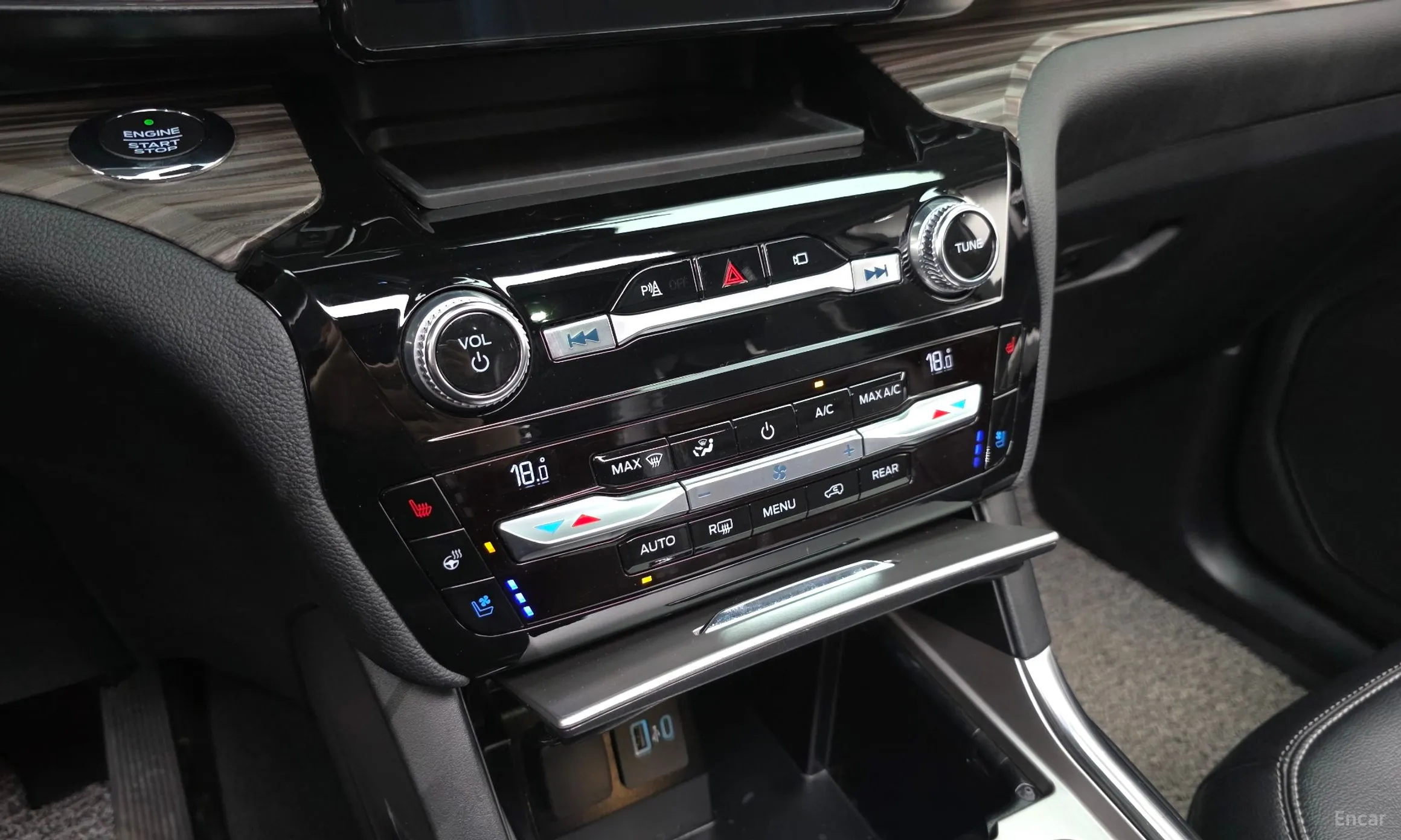 Ford Explorer 6th Generation превью 17