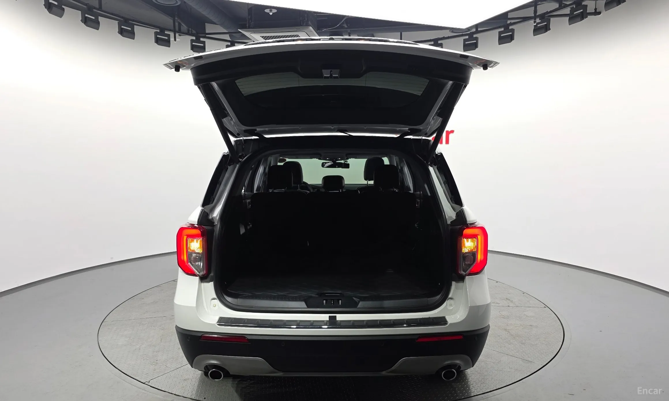 Ford Explorer 6th Generation превью 20