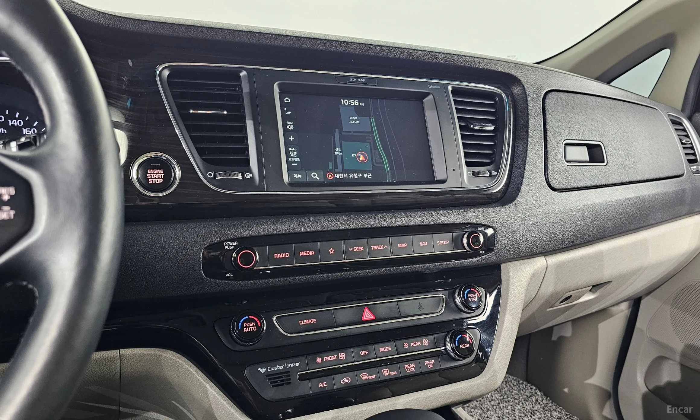 Kia Carnival превью 17