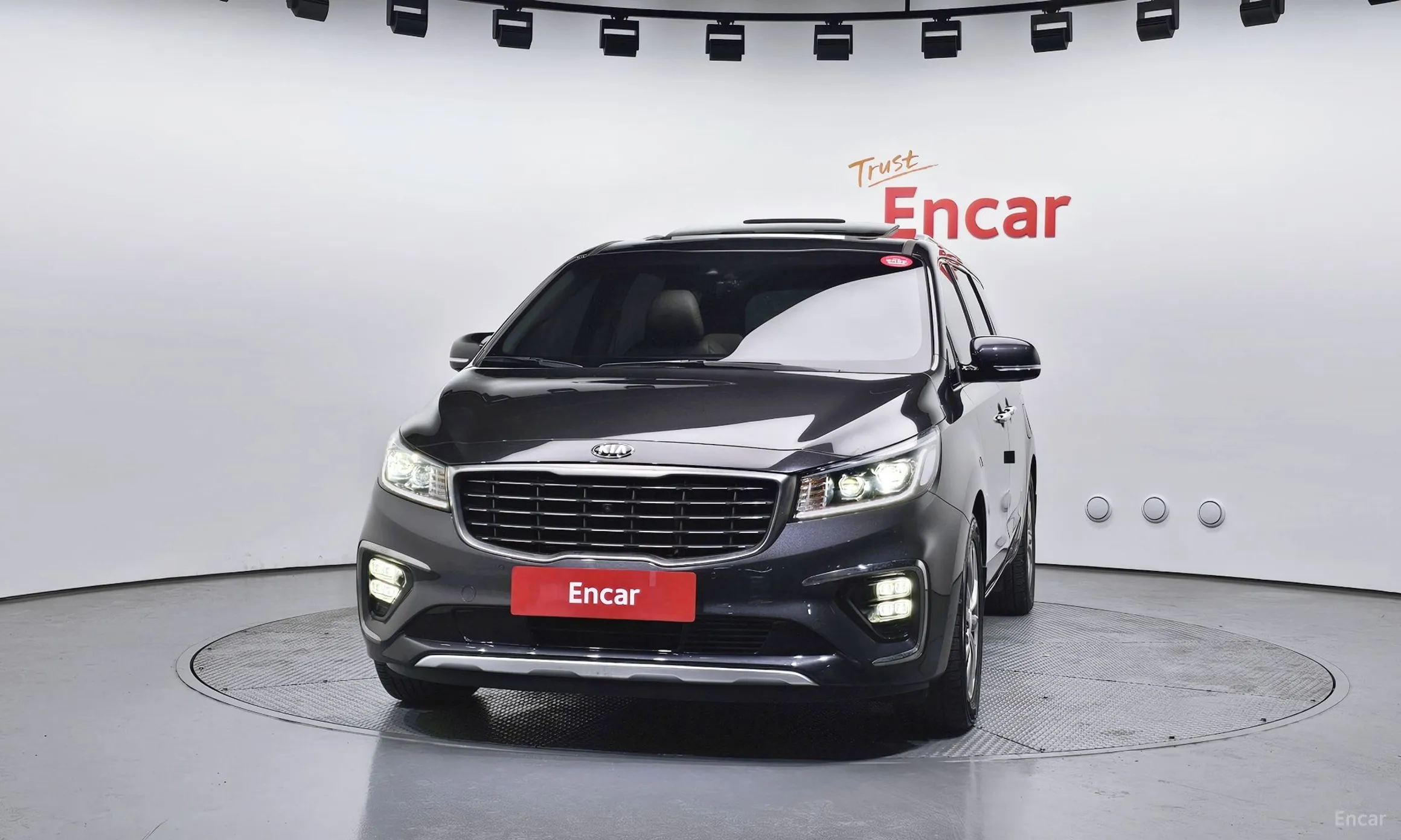 Kia Carnival превью 3