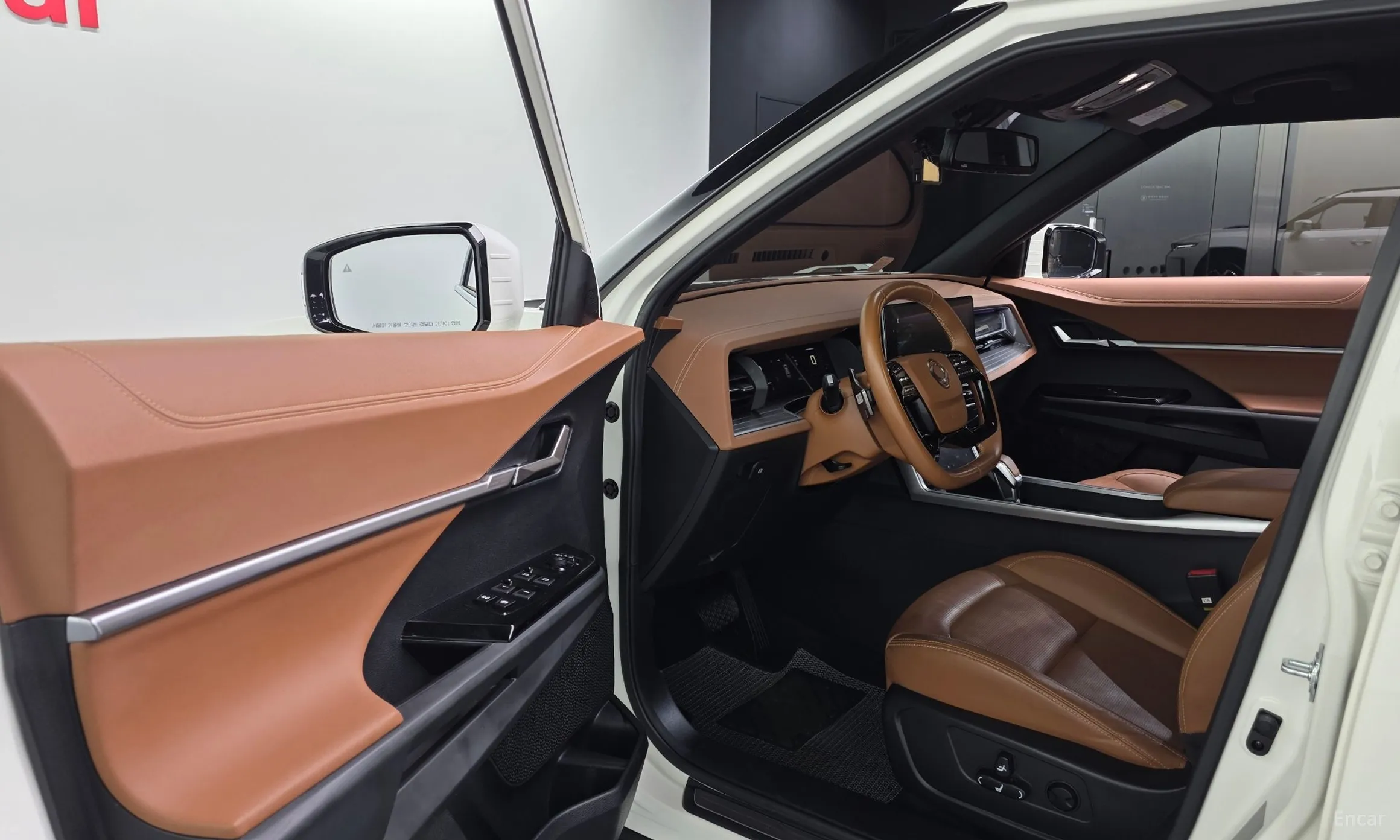 KG Mobility (SsangYong) Torres превью 10