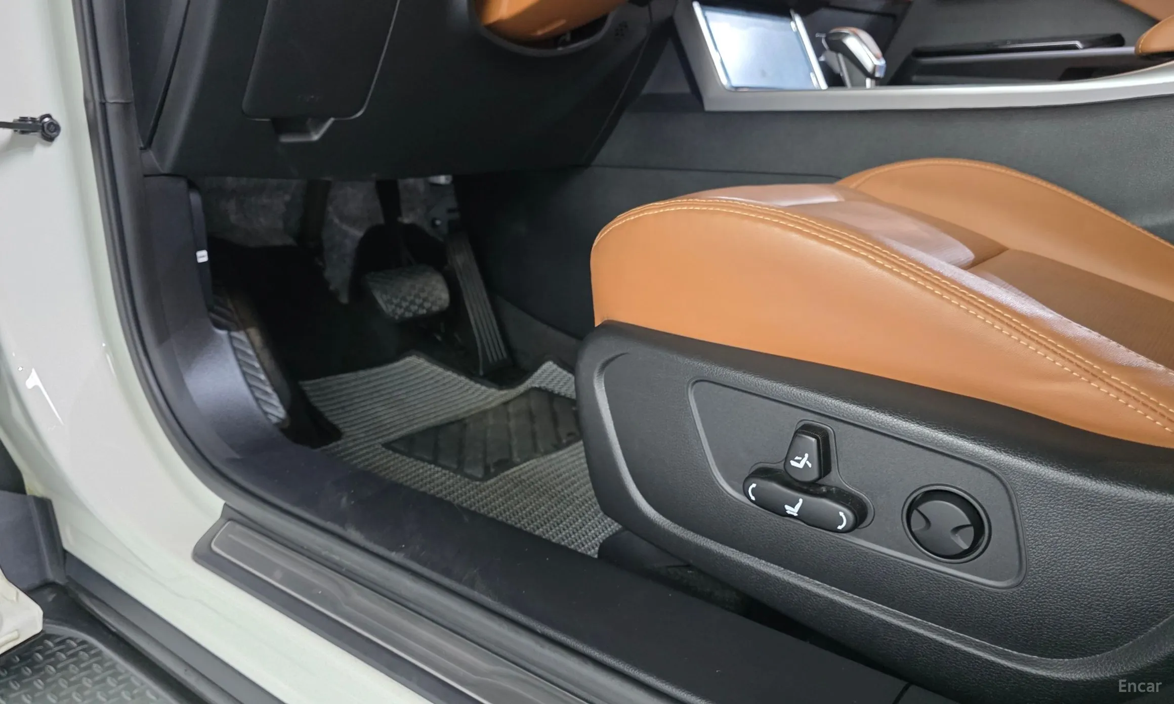 KG Mobility (SsangYong) Torres превью 18