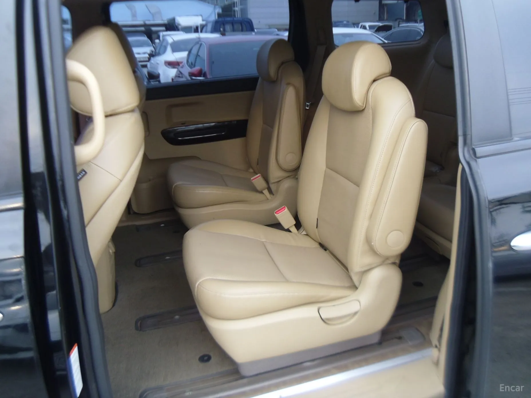 Kia Carnival превью 11