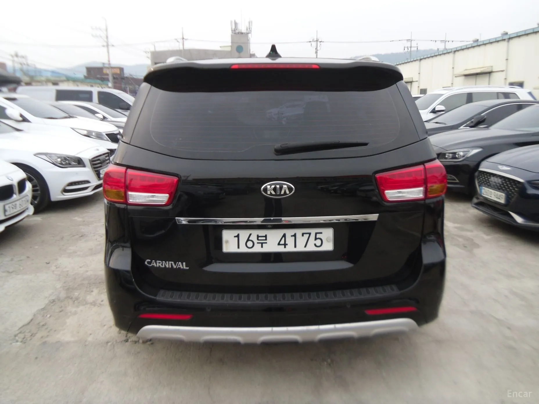 Kia Carnival превью 4