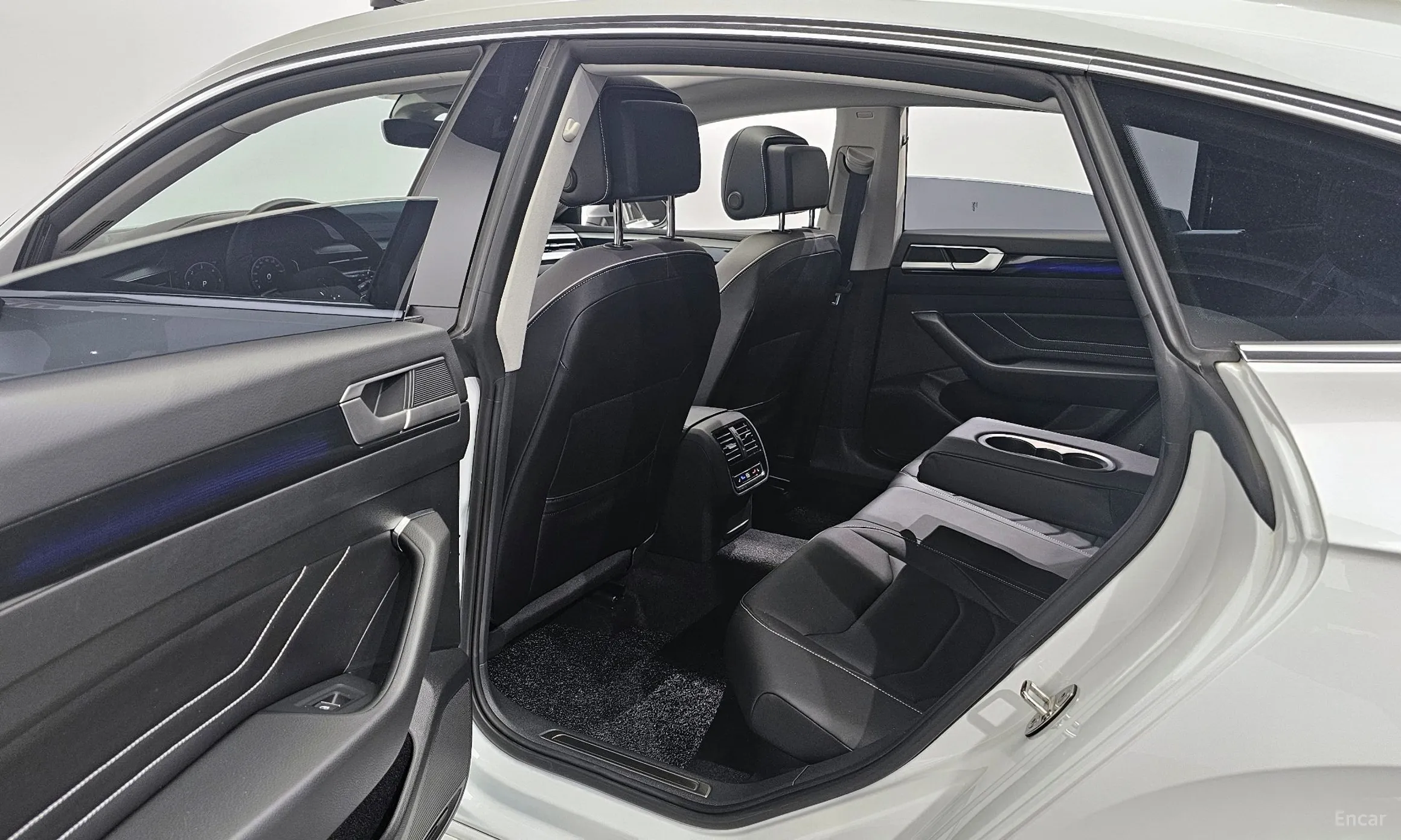 Volkswagen Ateon превью 11