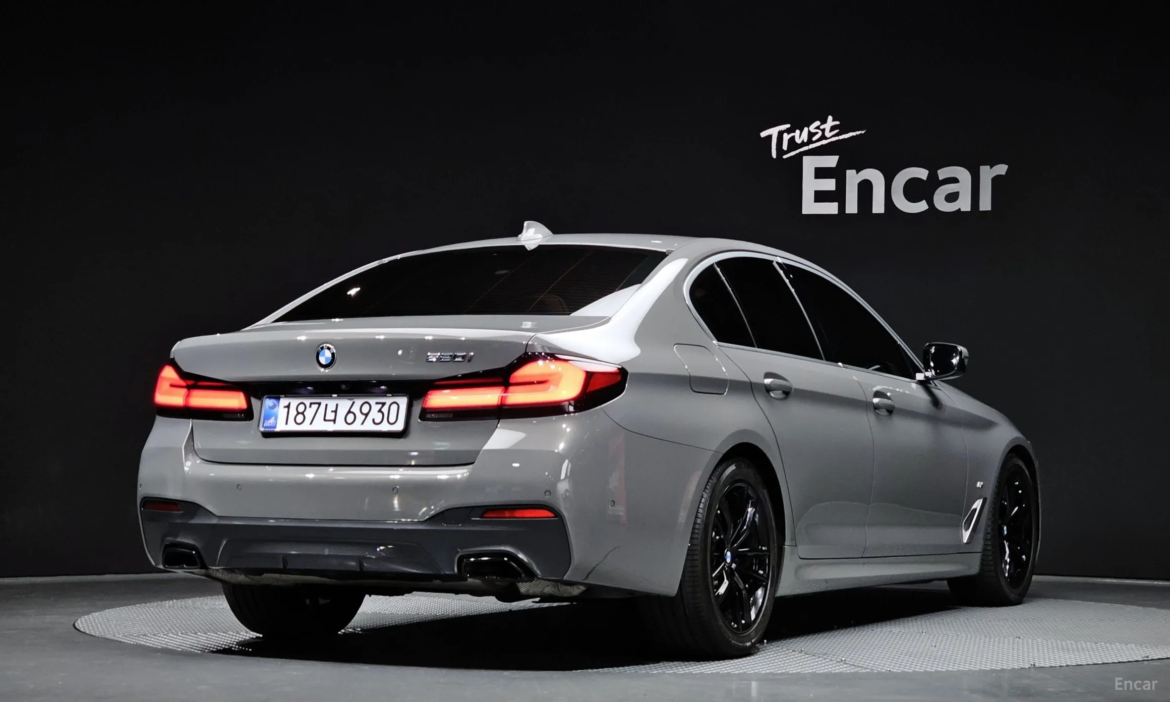 BMW 5 Series (G30) превью 2