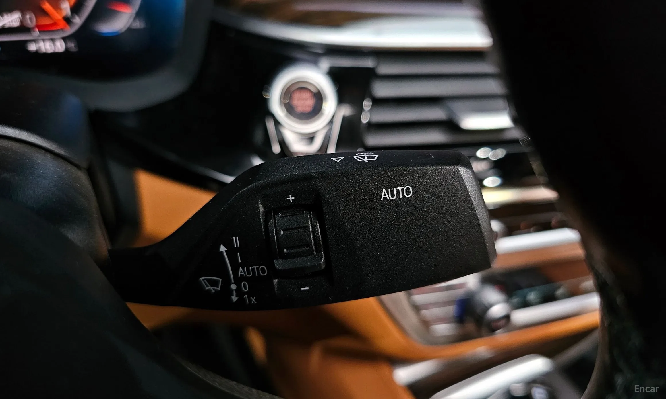 BMW 5 Series (G30) превью 16