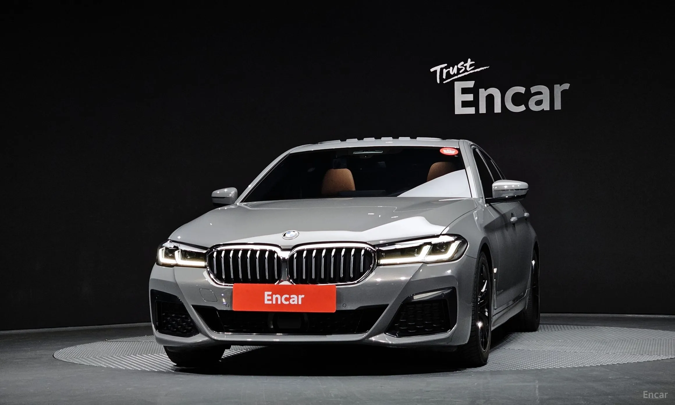 BMW 5 Series (G30) превью 3
