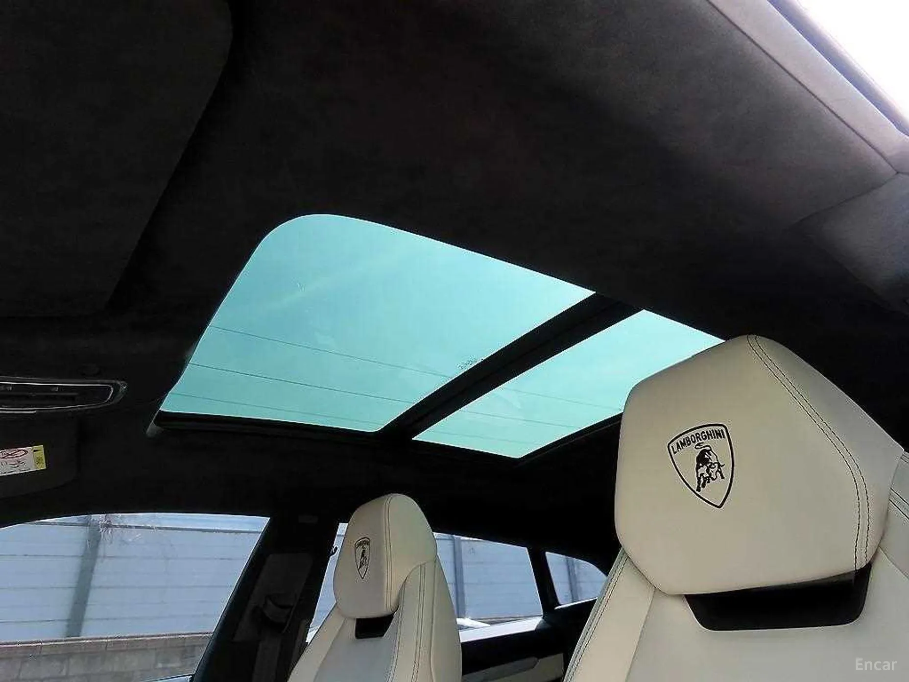Lamborghini Urus превью 16
