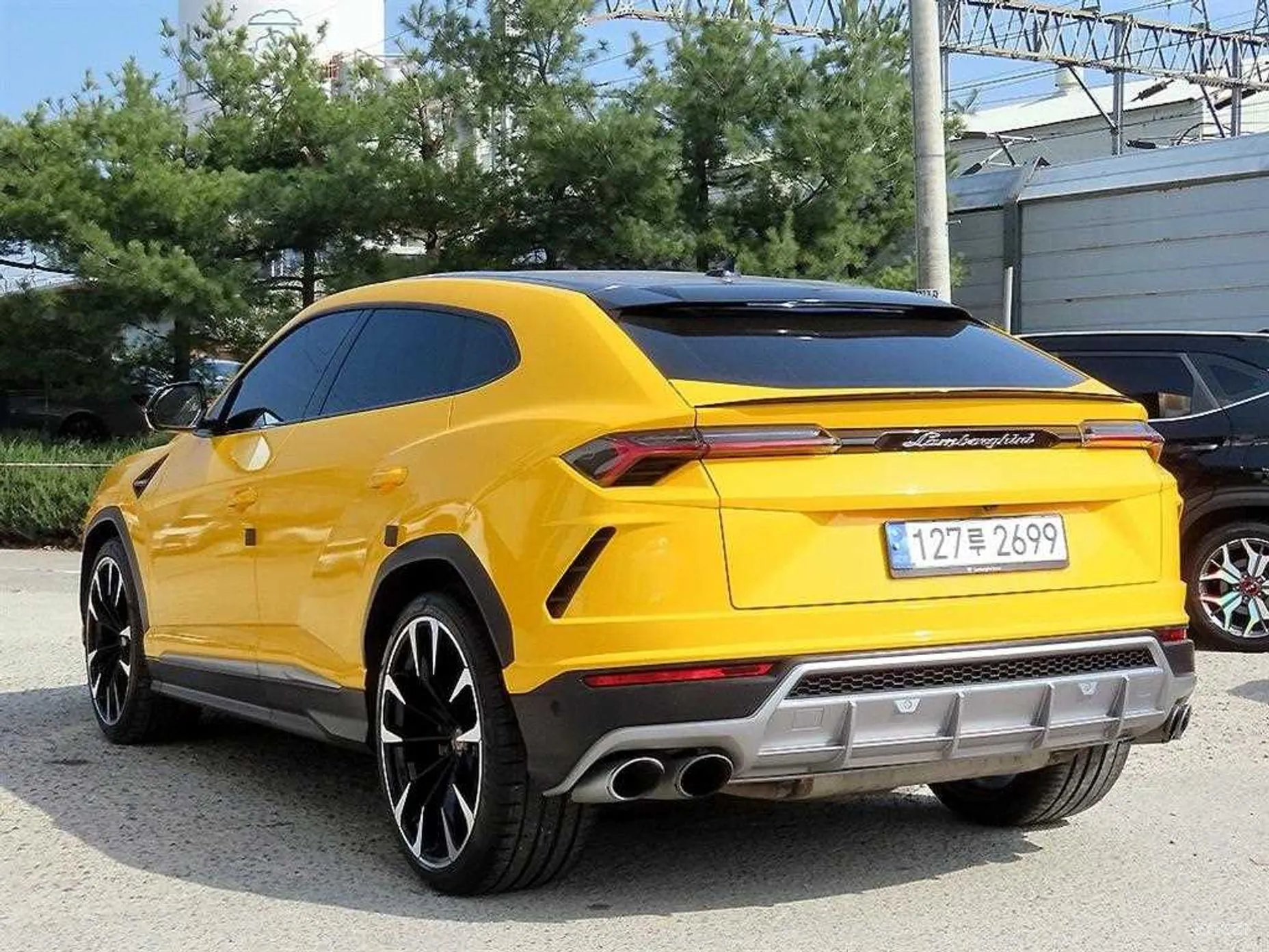 Lamborghini Urus превью 3