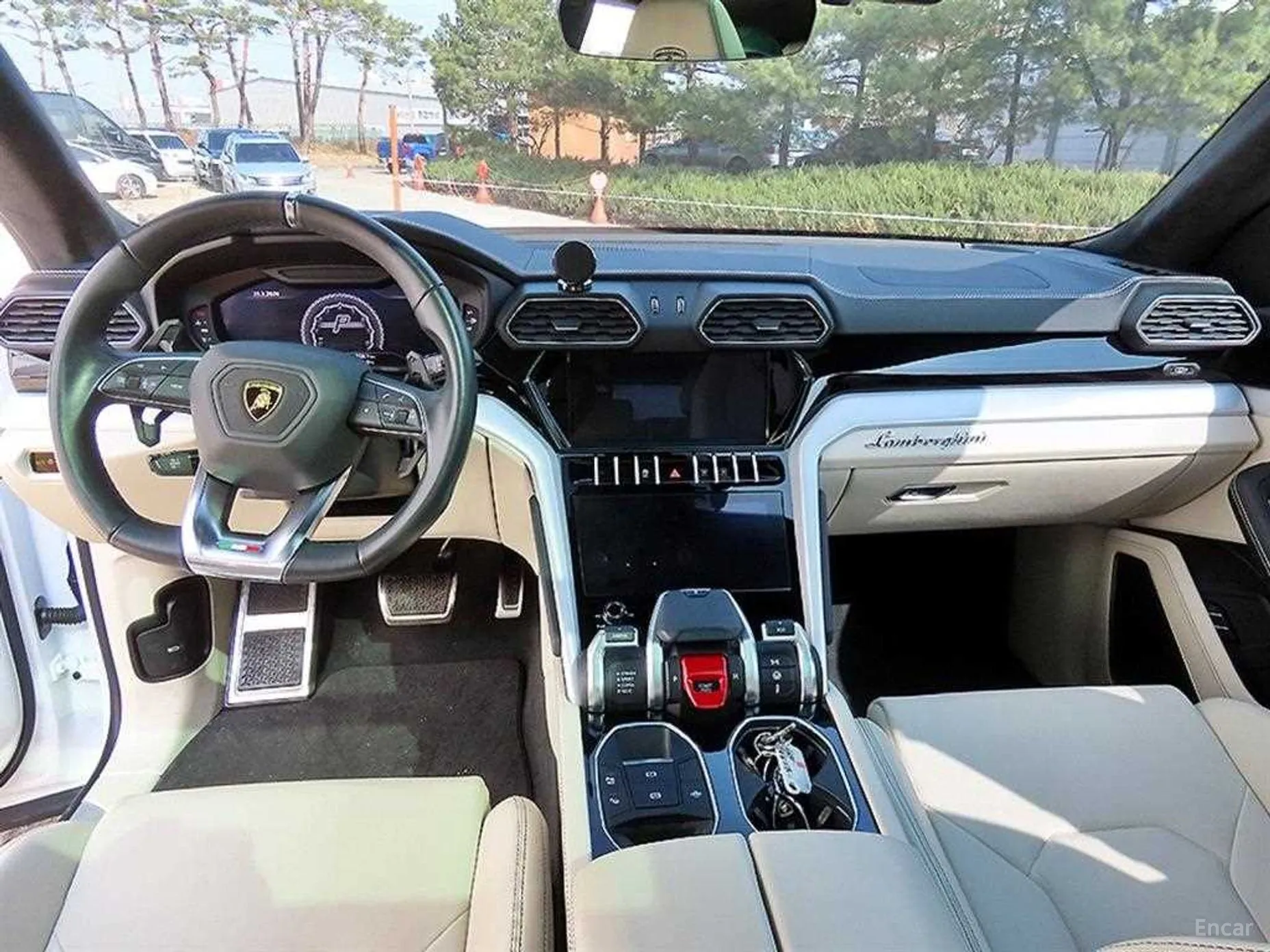 Lamborghini Urus превью 7